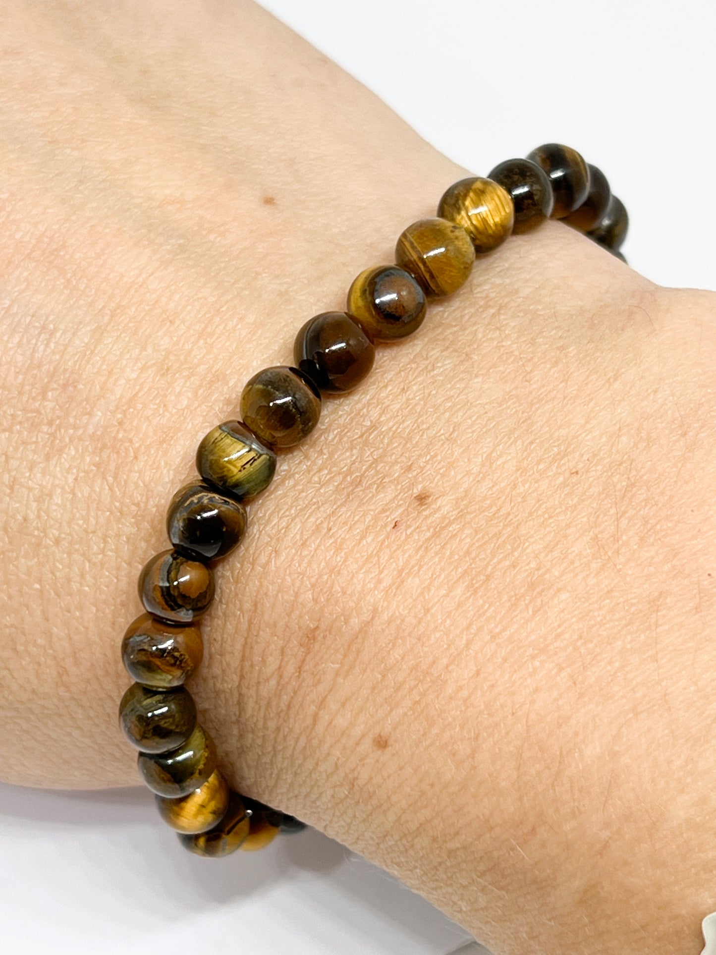 Bracelet Œil de Tigre 6mm : Équilibre et Protection à Votre Poignet