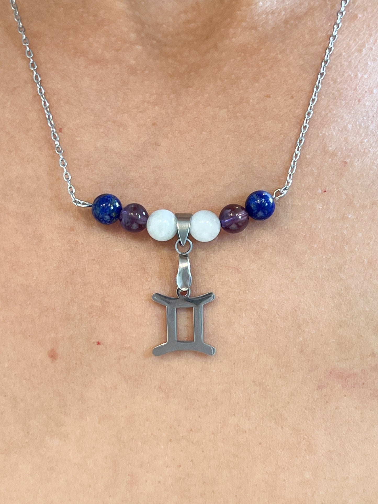 Collier Gémeaux Argenté en Acier Inoxydable avec Aigue-Marine, Lapis Lazuli et Améthyste