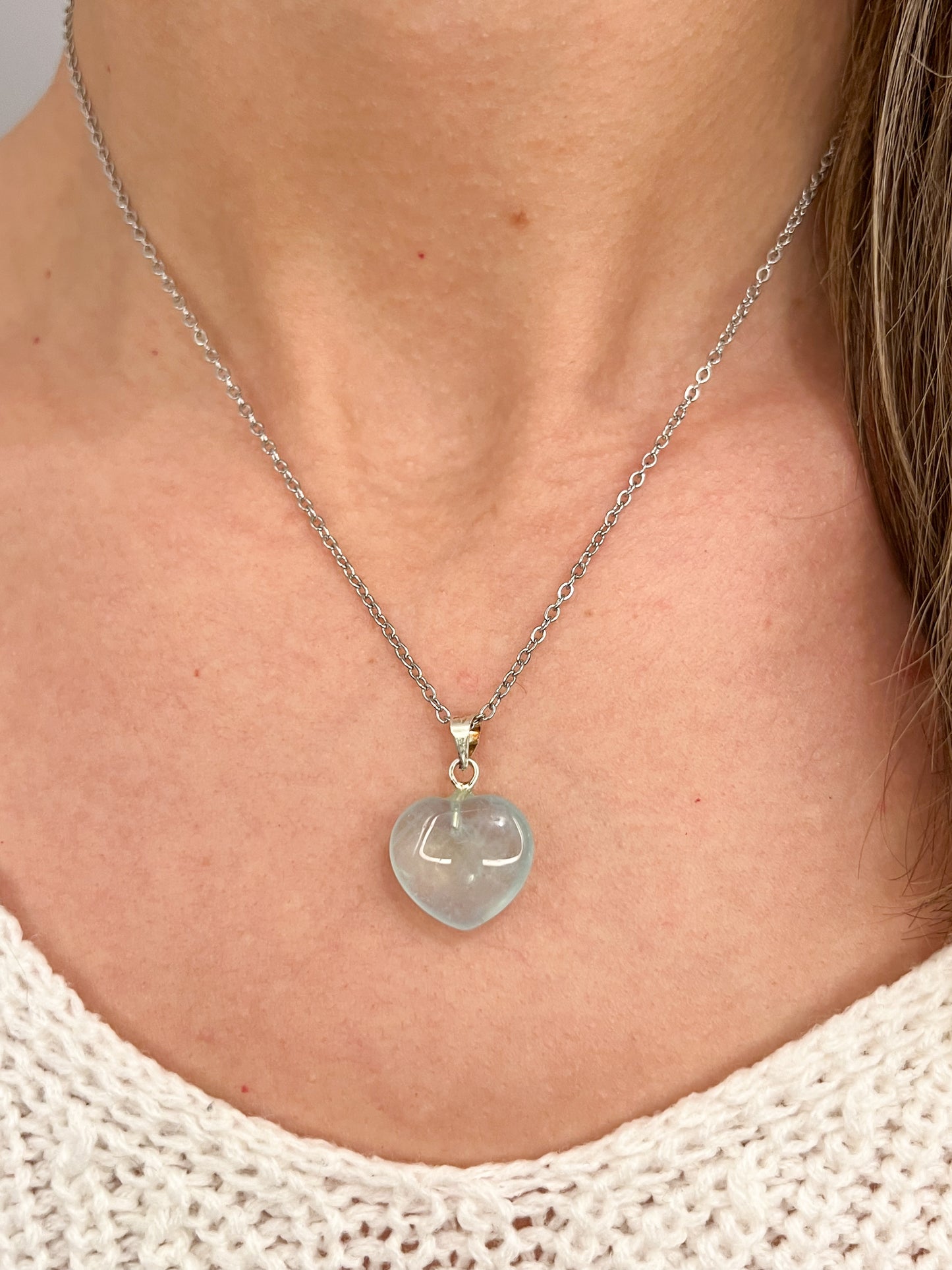 Collier Cœur Aigue-Marine et Acier Inoxydable Argenté – Élégance et Sérénité
