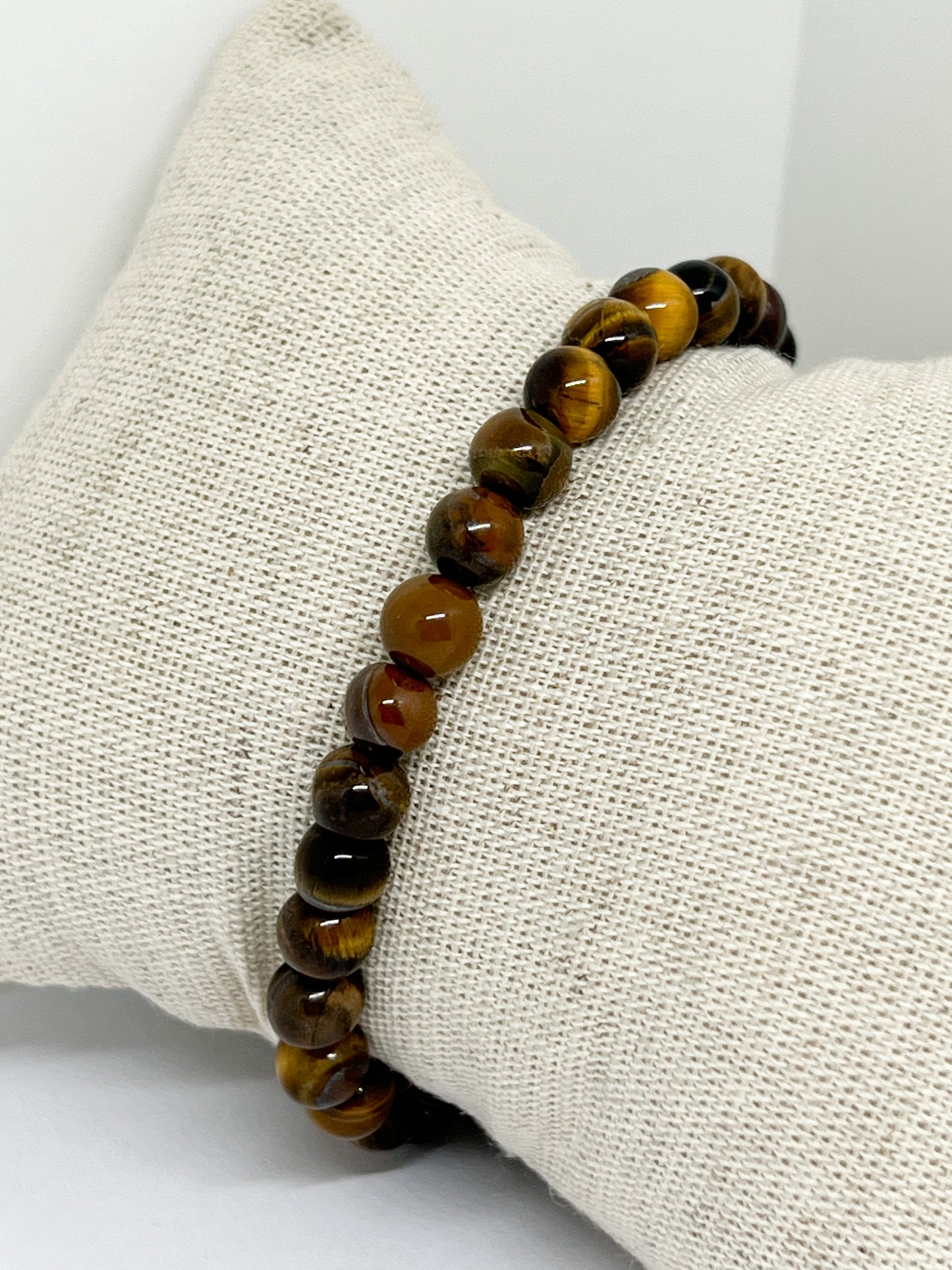 Bracelet Œil de Tigre 6mm : Équilibre et Protection à Votre Poignet