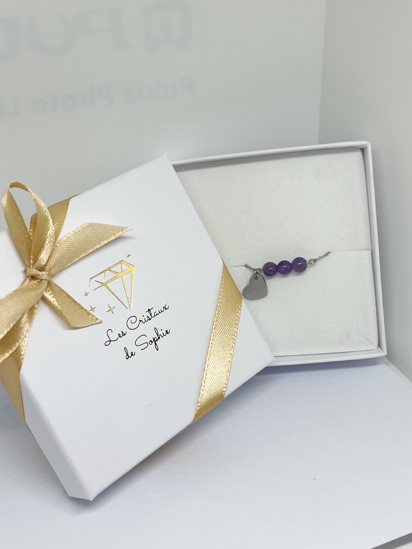 Bracelet de Protection en Acier Doré et Pierres Naturelles – Élégance et Énergie