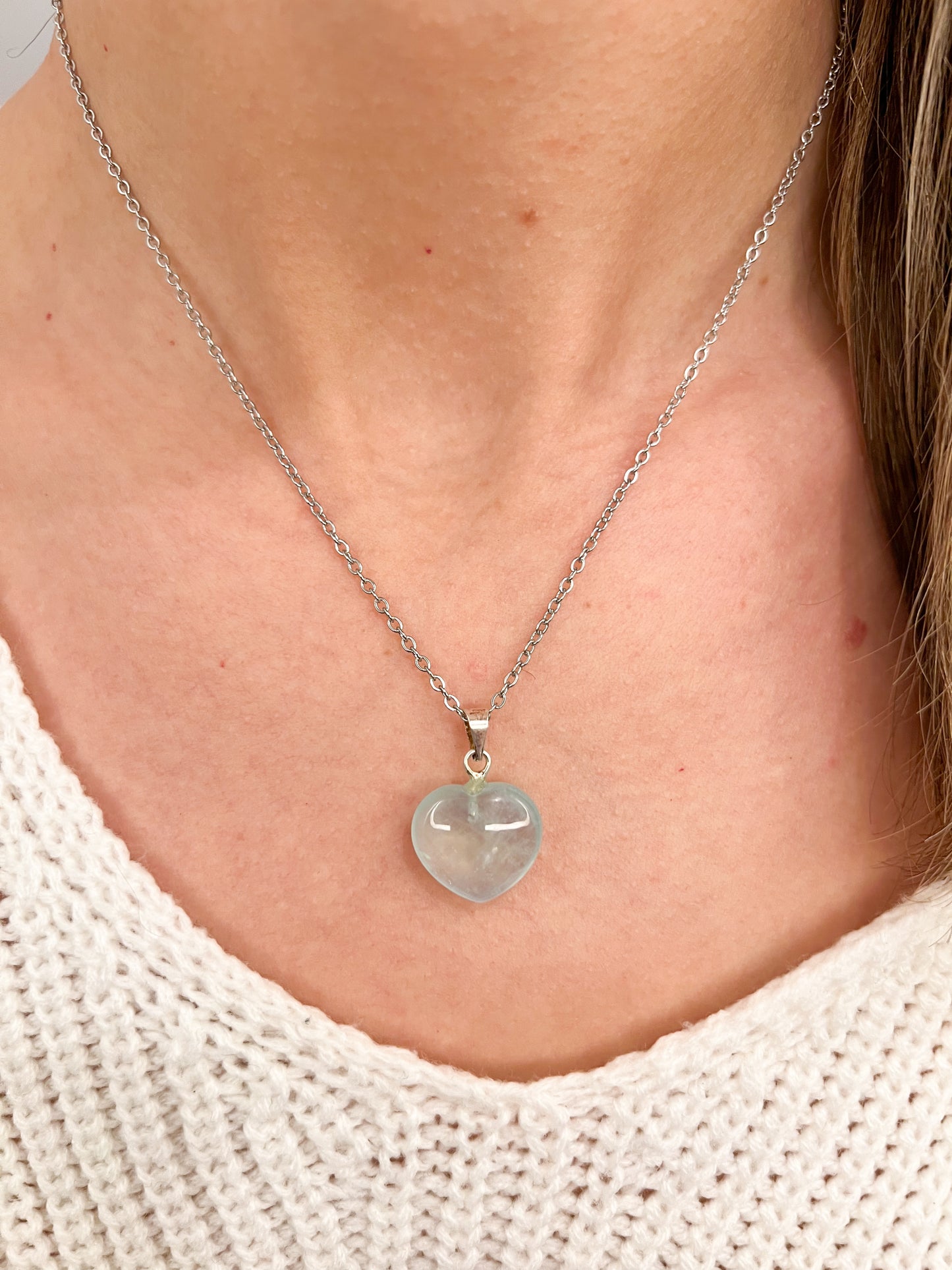 Collier Cœur Aigue-Marine et Acier Inoxydable Argenté – Élégance et Sérénité