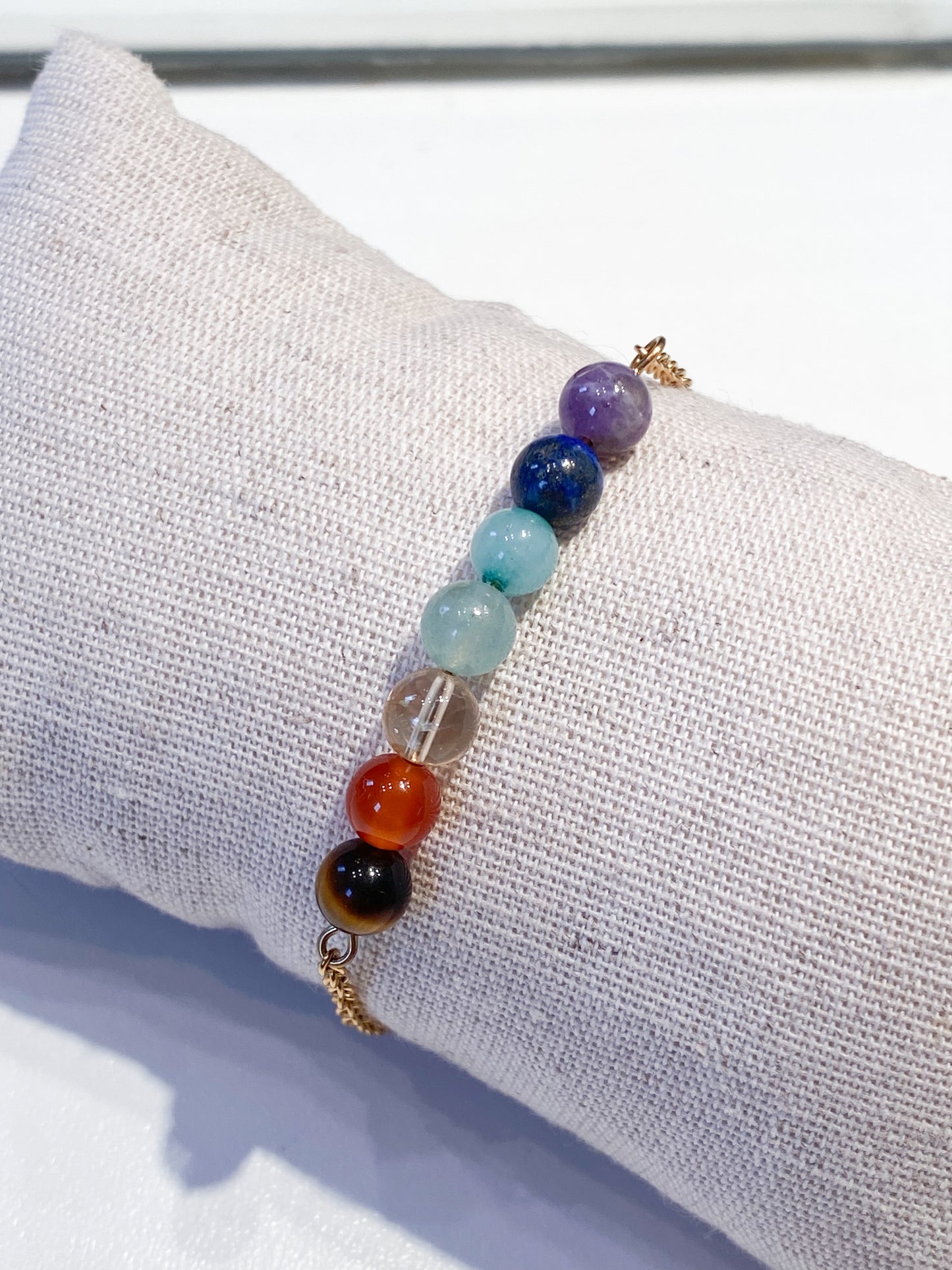 Bracelet 7 Chakras en Acier Inoxydable Doré - Équilibrez vos Énergies avec Élégance