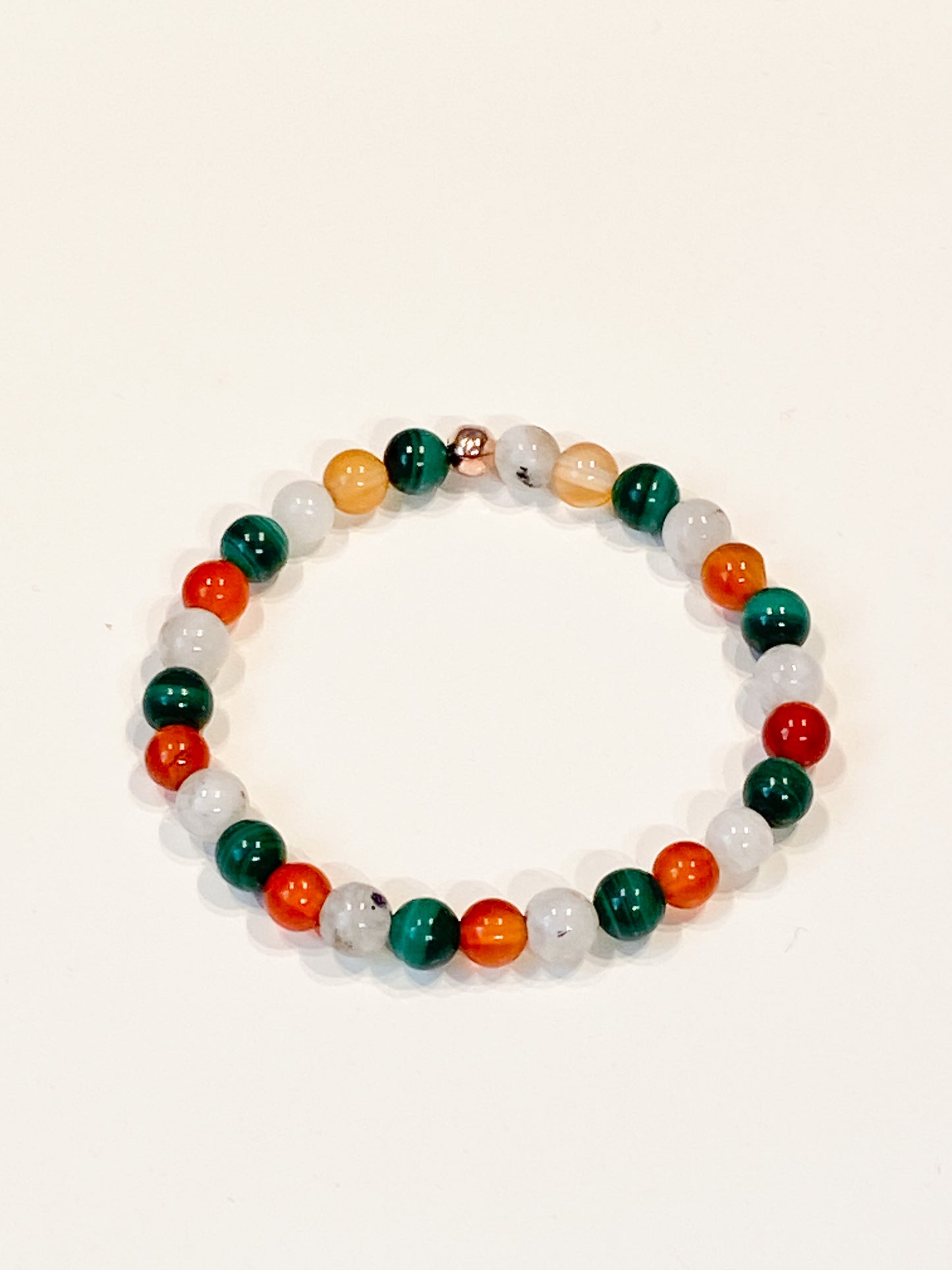 "Bracelet endométriose : soulagement naturel avec malachite, cornaline et pierre de lune" 6mm
