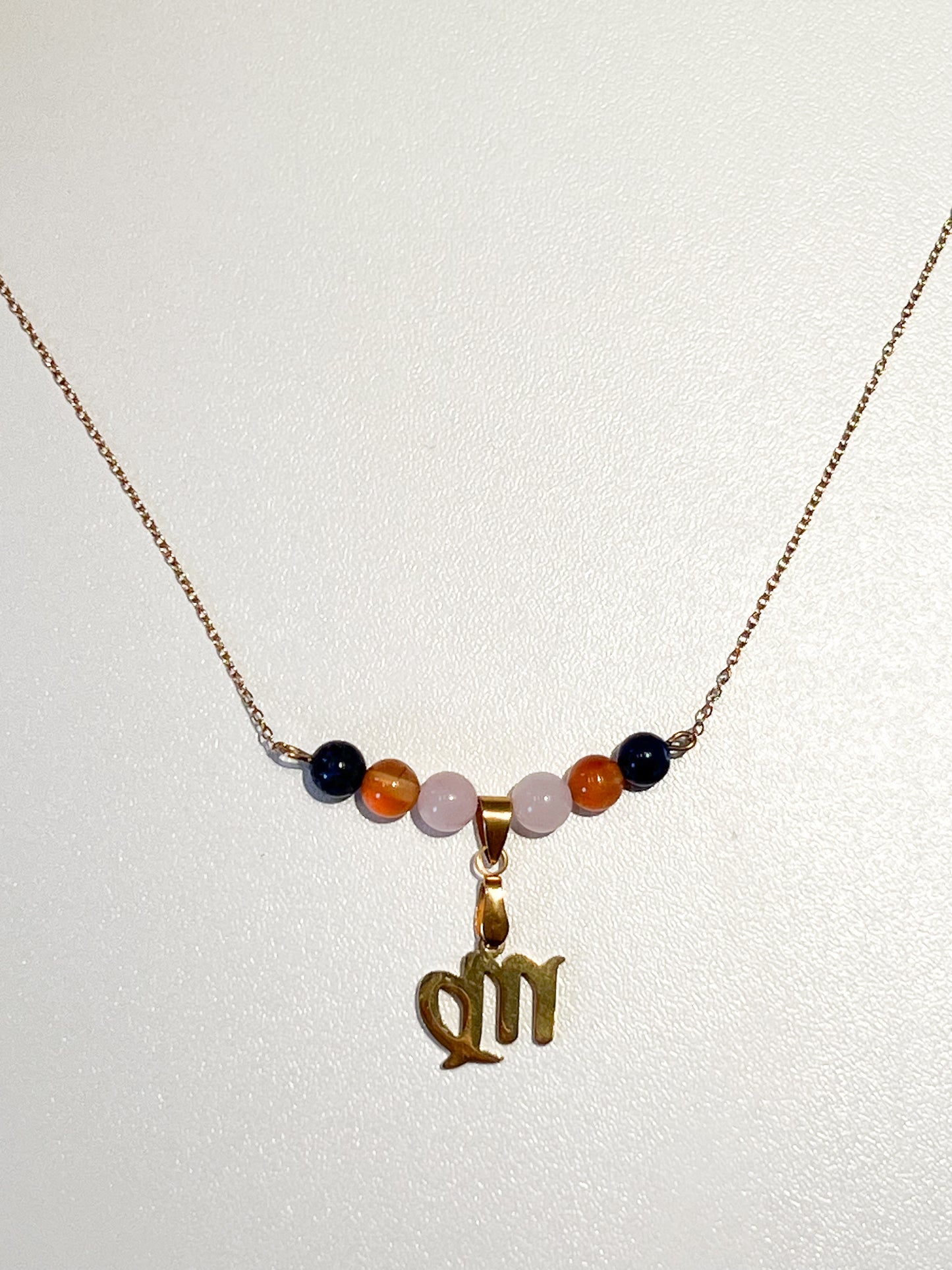 Collier Astro Vierge en acier inoxydable doré avec quartz rose, cornaline et lapis lazuli