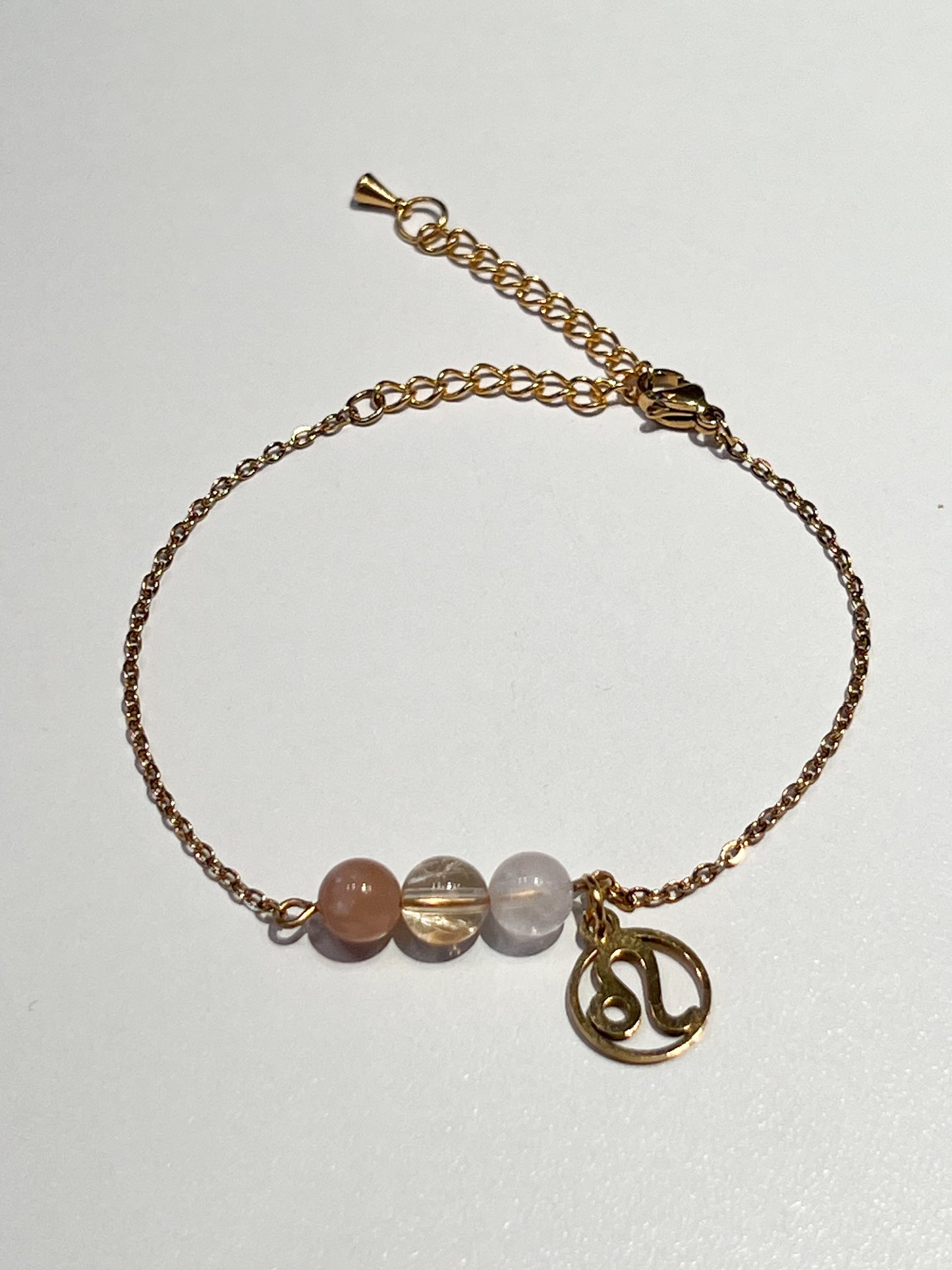Bracelet Lion en Quartz Rose, Citrine et Pierre de Soleil – Acier Doré Inoxydable