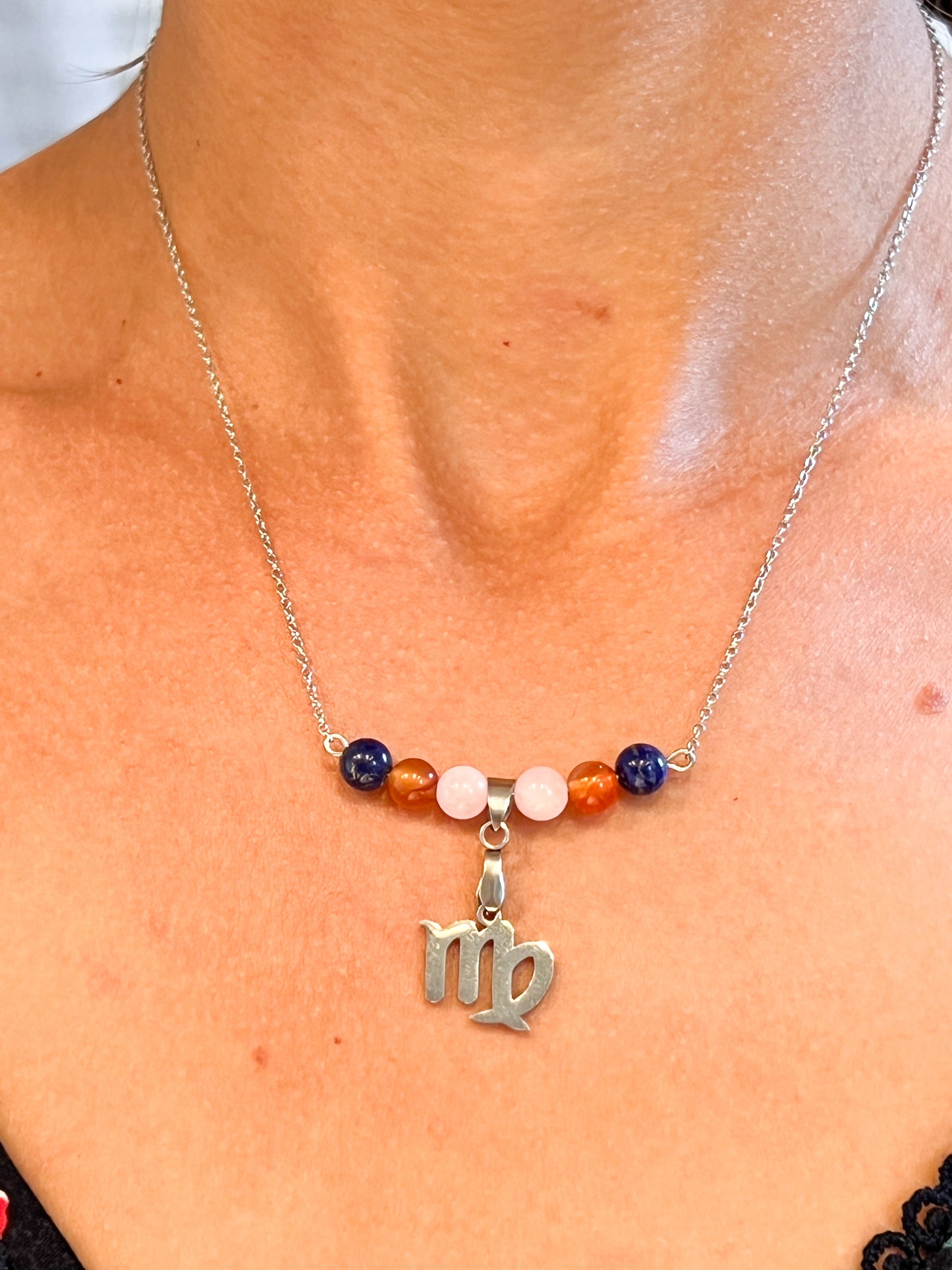 Parure Astrologique Vierge en Acier Inoxydable avec Quartz Rose, Cornaline et Lapis Lazuli