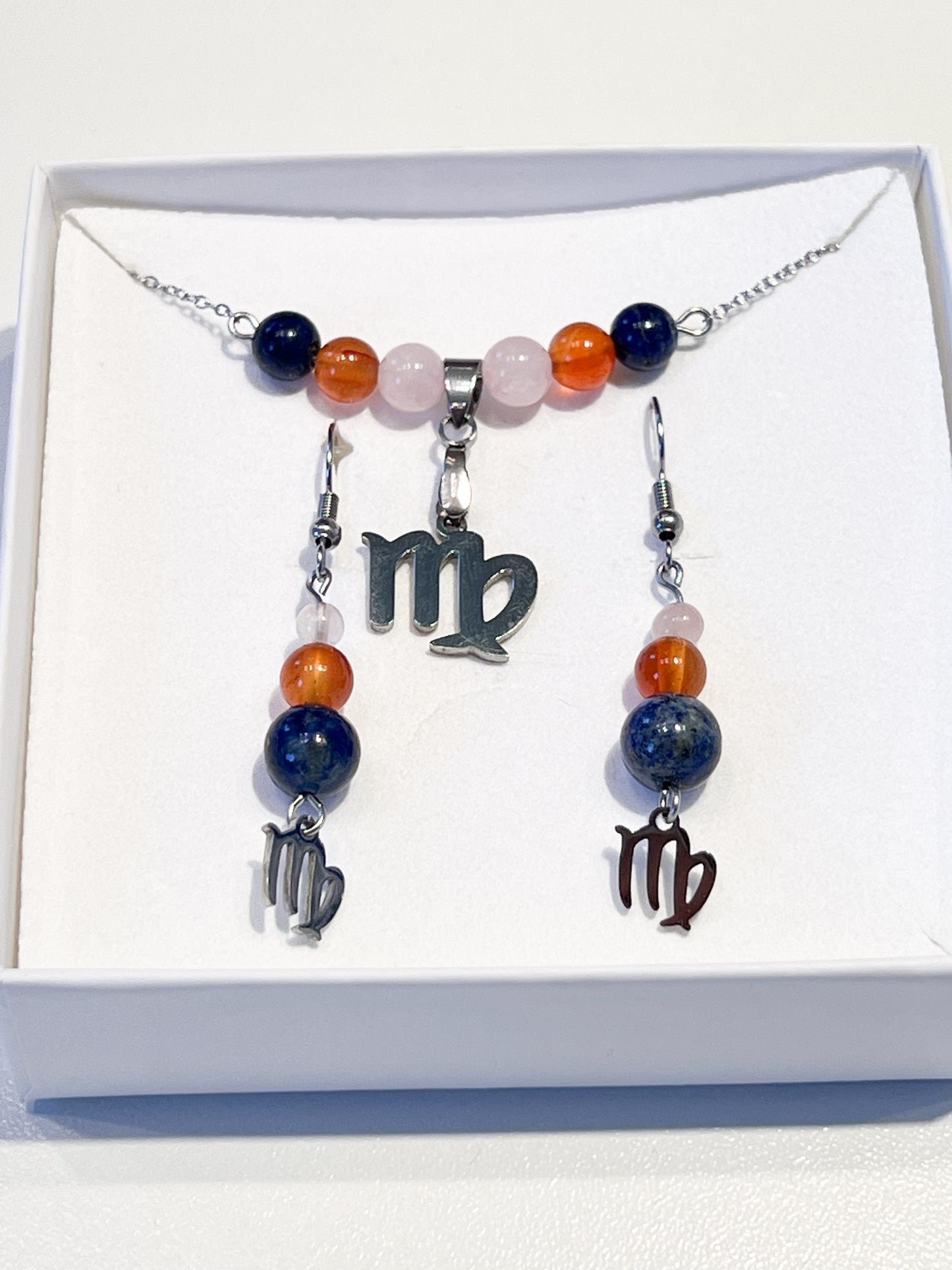 Parure Astrologique Vierge en Acier Inoxydable avec Quartz Rose, Cornaline et Lapis Lazuli