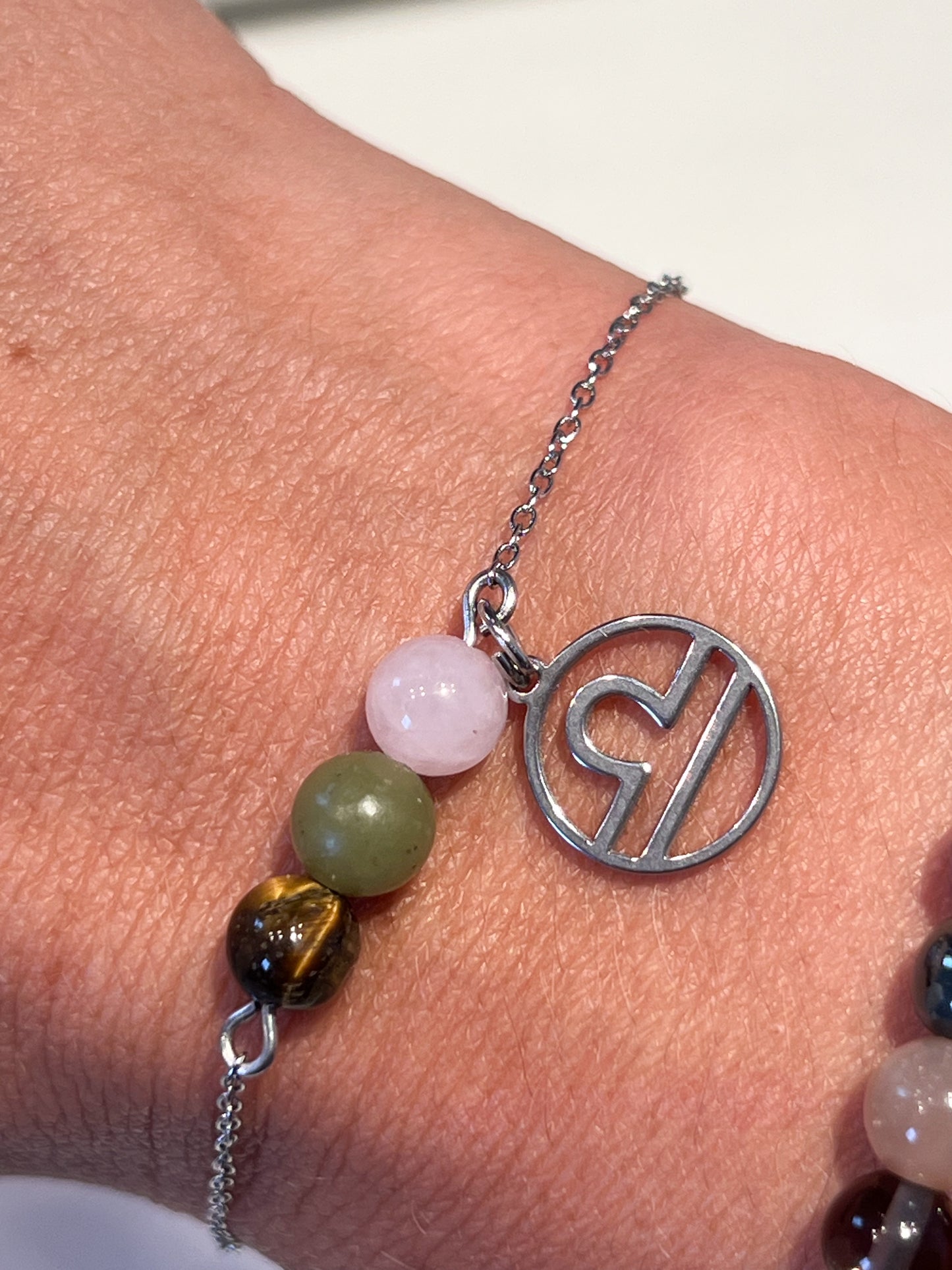 Bracelet Astrologique Balance – Acier Argenté & Pierres Naturelles Équilibrantes