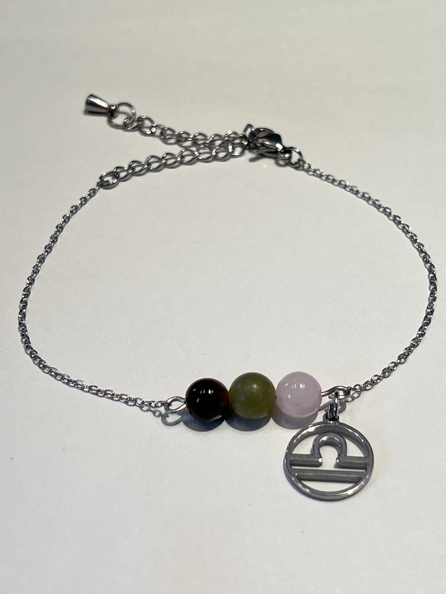 Bracelet Astrologique Balance – Acier Argenté & Pierres Naturelles Équilibrantes