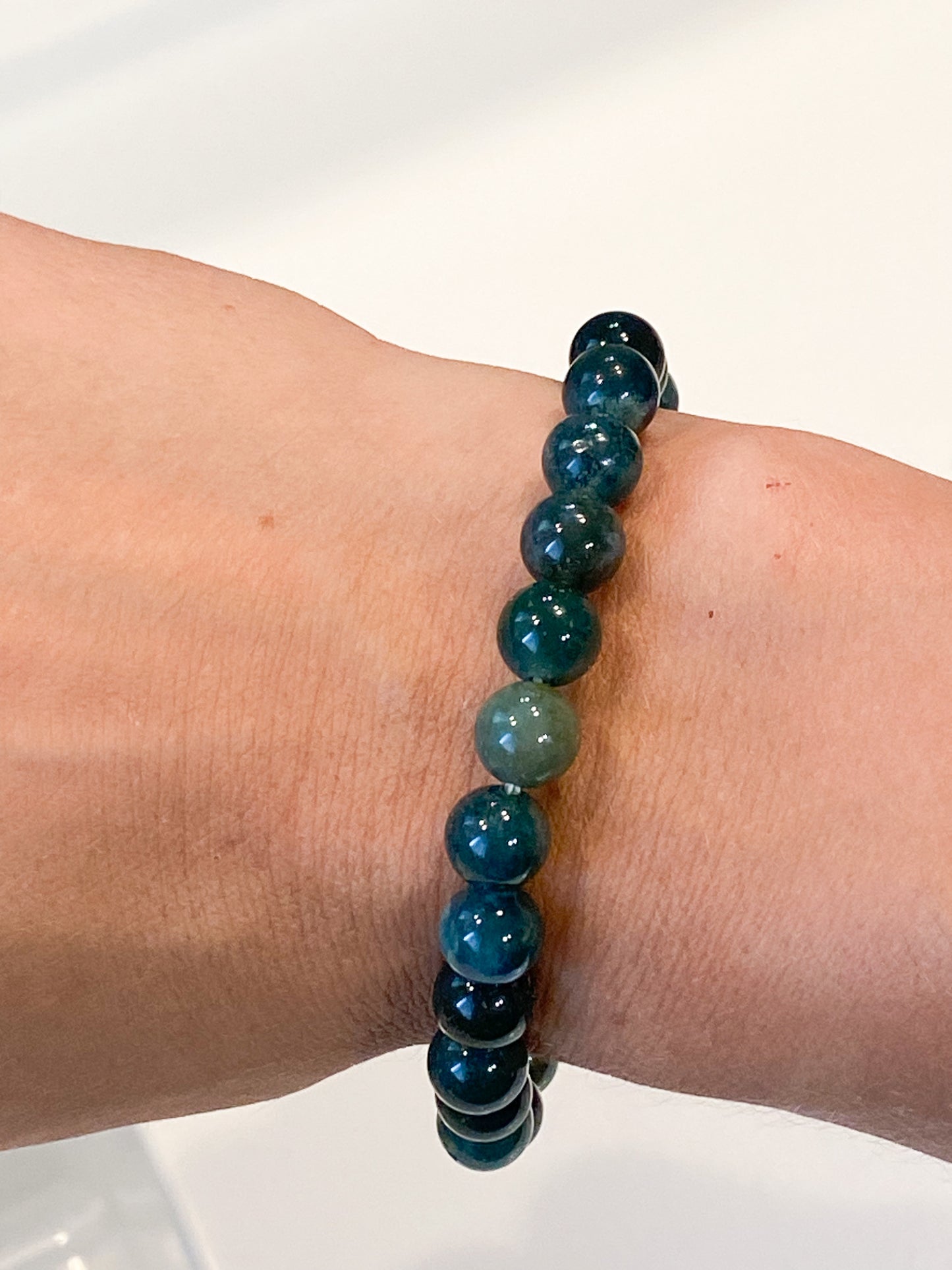 Bracelet en Agate Mousse 8mm : Sublimez Votre Style avec la Pierre de Sérénité