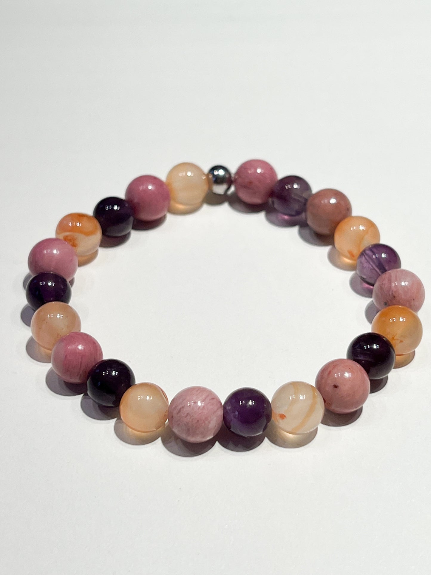 Bracelet astrologique Scorpion – Cornaline, améthyste et rhodochrosite pour énergie et protection