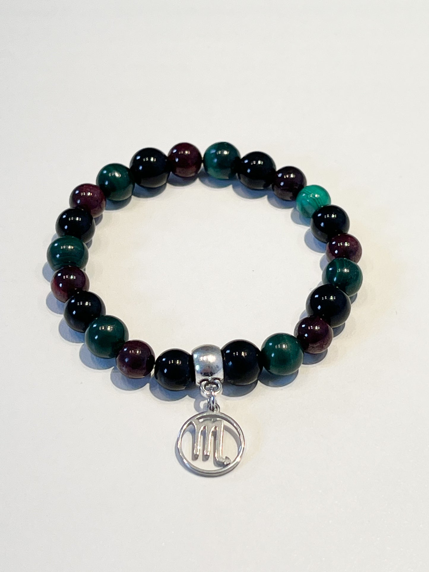 Bracelet Astrologique Scorpion en Malachite, Grenat et Obsidienne Noire – Énergie et Protection