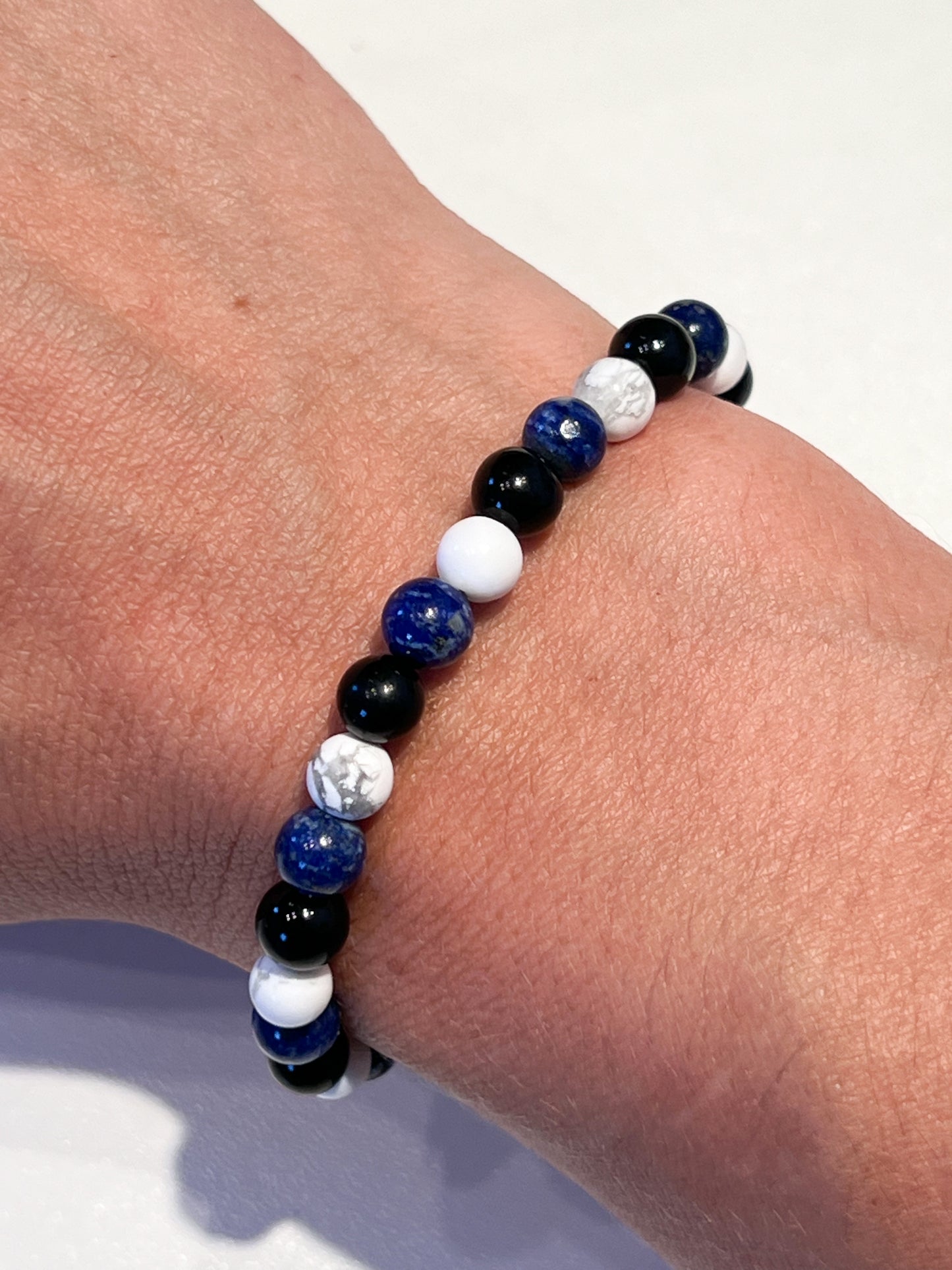 Bracelet Anti-Stress en Howlite, Lapis-Lazuli et Obsidienne Noire – Sérénité et Protection