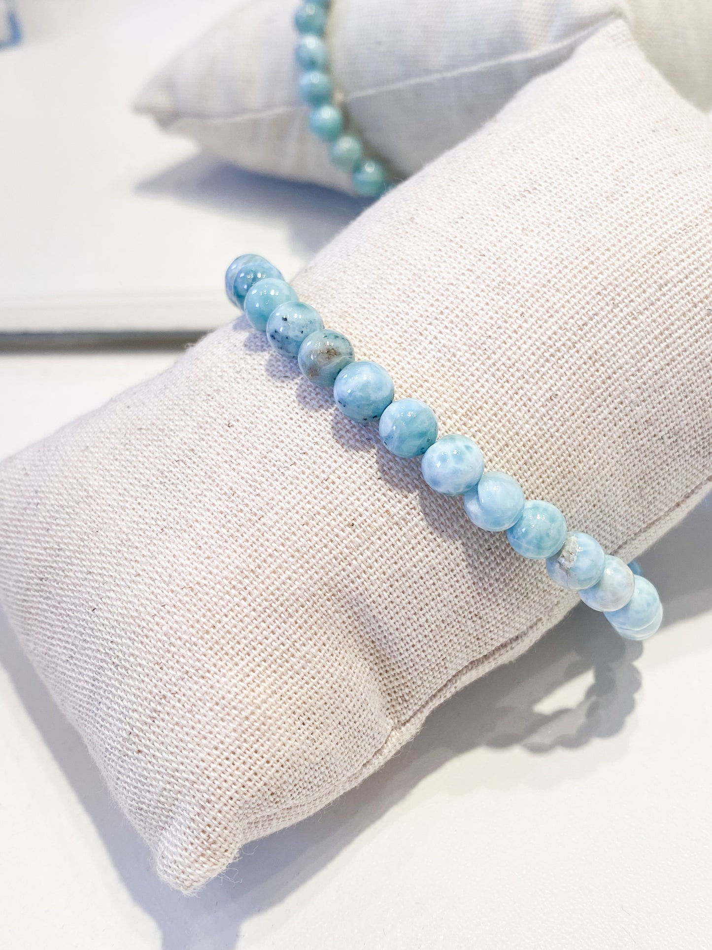Bracelet Larimar 6mm – Pierre Apaisante et Communication Douce | Lithothérapie Femme