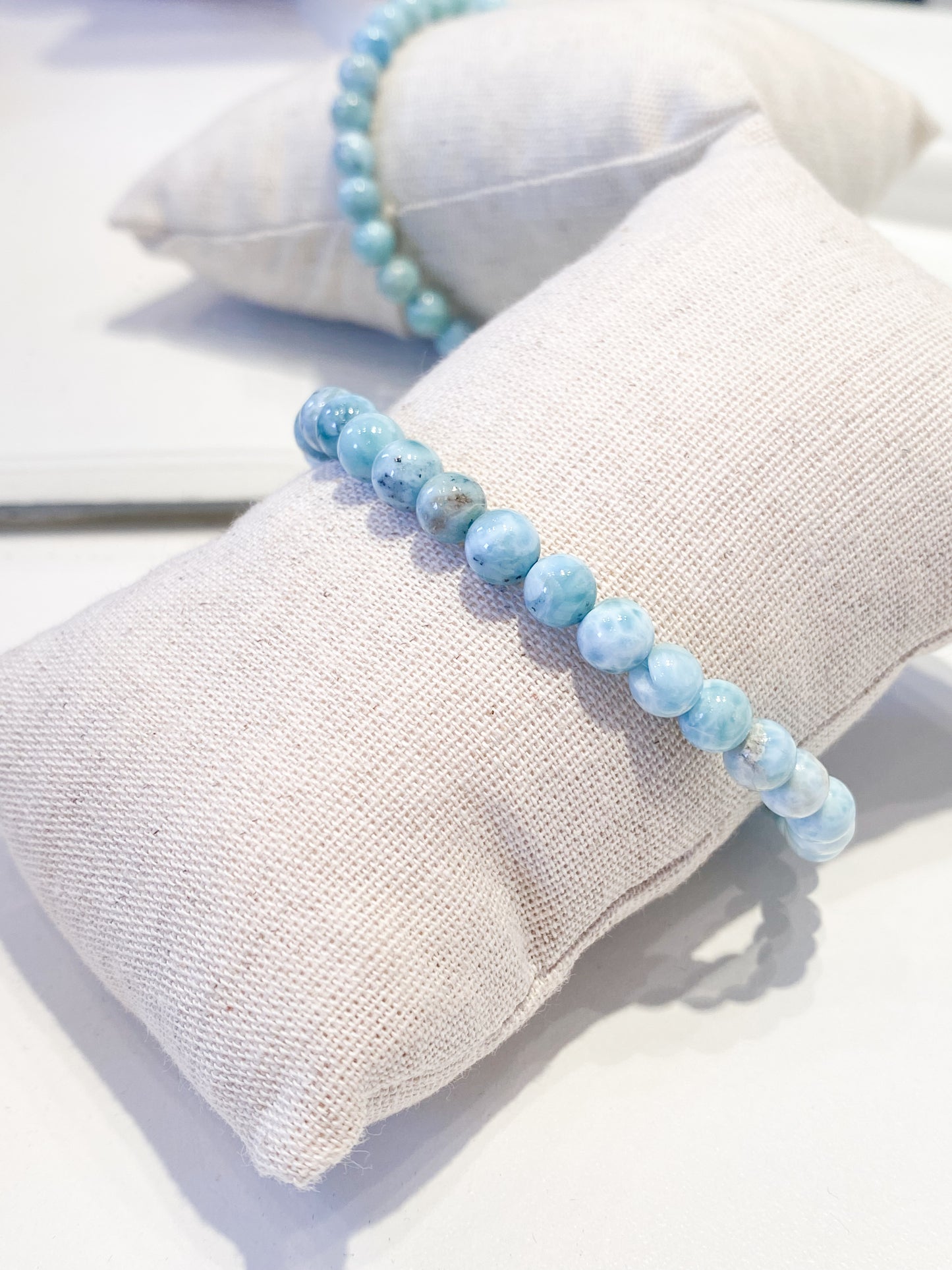 Bracelet Larimar 6mm – Pierre Apaisante et Communication Douce | Lithothérapie Femme