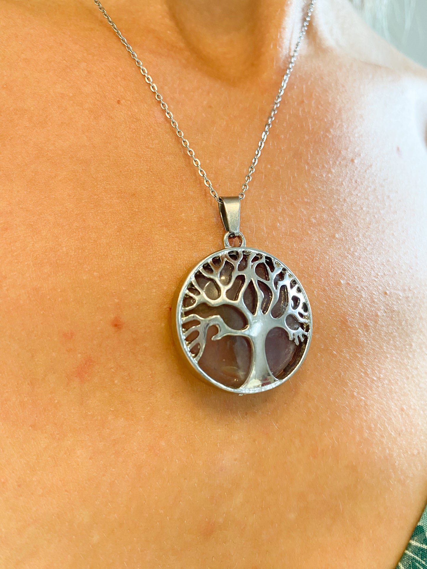 Collier Arbre de Vie en Améthyste : L'Harmonie entre la Nature et la Spiritualité