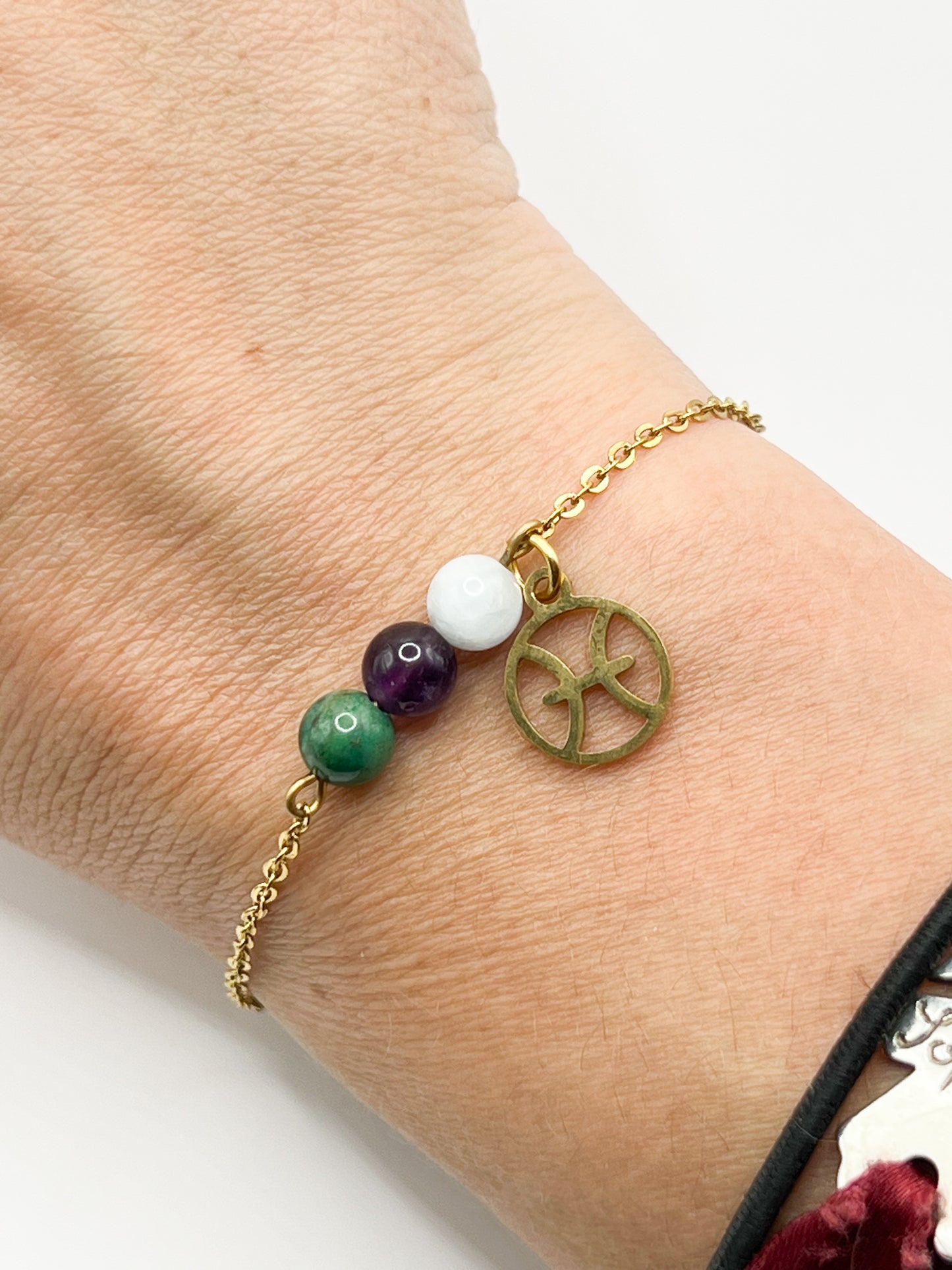 Bracelet Poissons en Acier Inoxydable Doré – Élégance et Symbolisme Astrologique