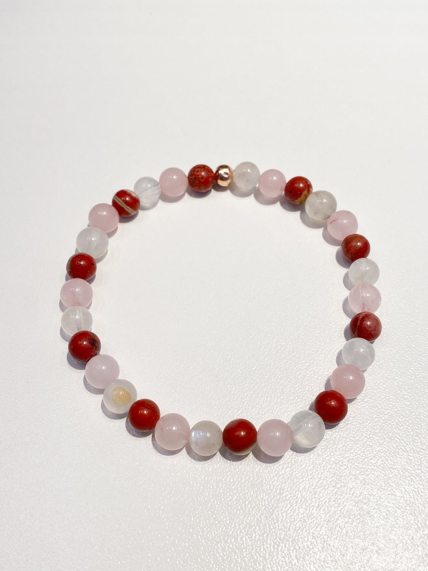 Harmonie maternelle : Bracelet grossesse Pierre de Lune, Quartz rose et Jaspe rouge 6mm