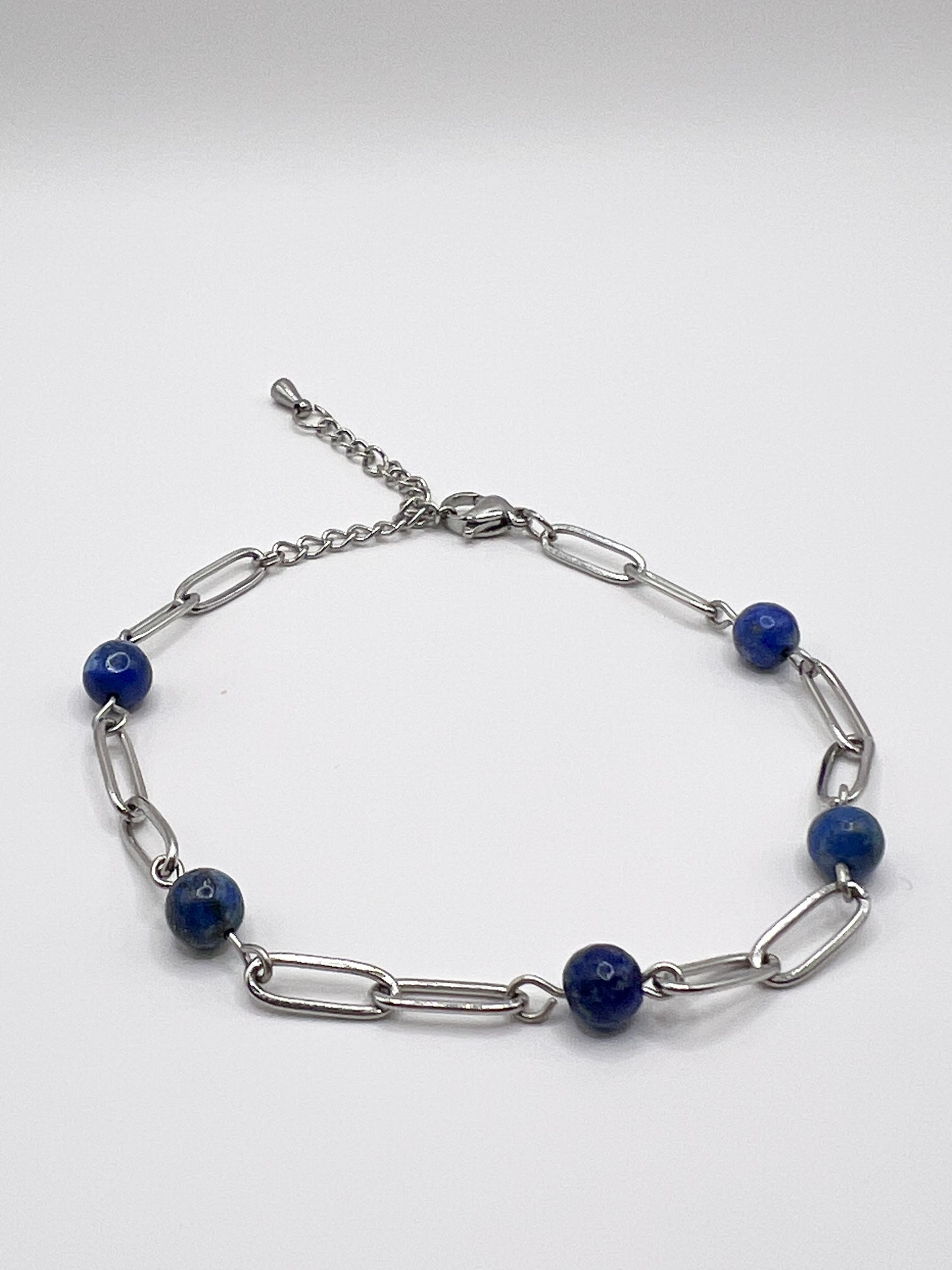 Bracelet en Lapis-Lazuli et Acier Inoxydable Argenté – Élégance et Énergie