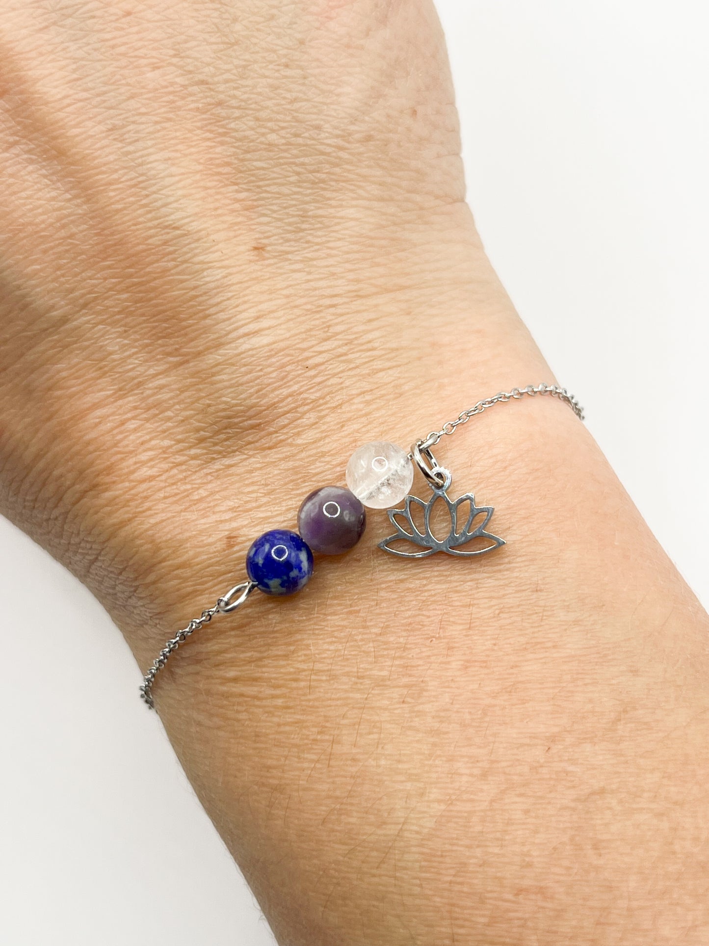 Bracelet Anti-Maux de Tête en Acier Inoxydable Argenté et Pierres Énergétiques