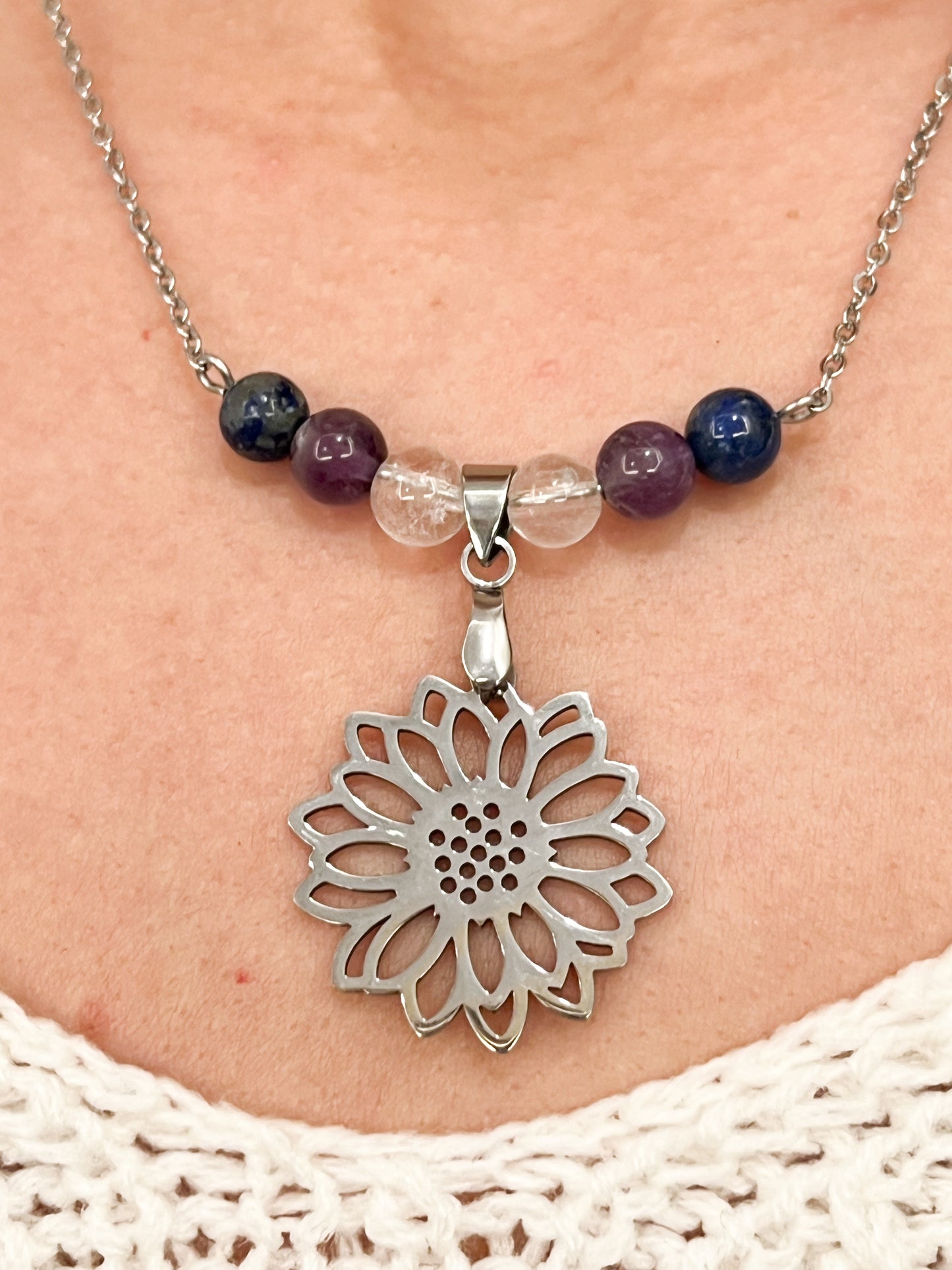 Collier Anti-Migraine en Acier Inoxydable – Soulagement Naturel et Élégance