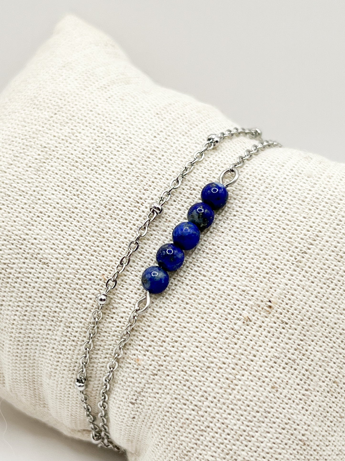 Bracelet Lapis Lazuli Double Rang en Acier Inoxydable Argenté – Élégance & Sérénité