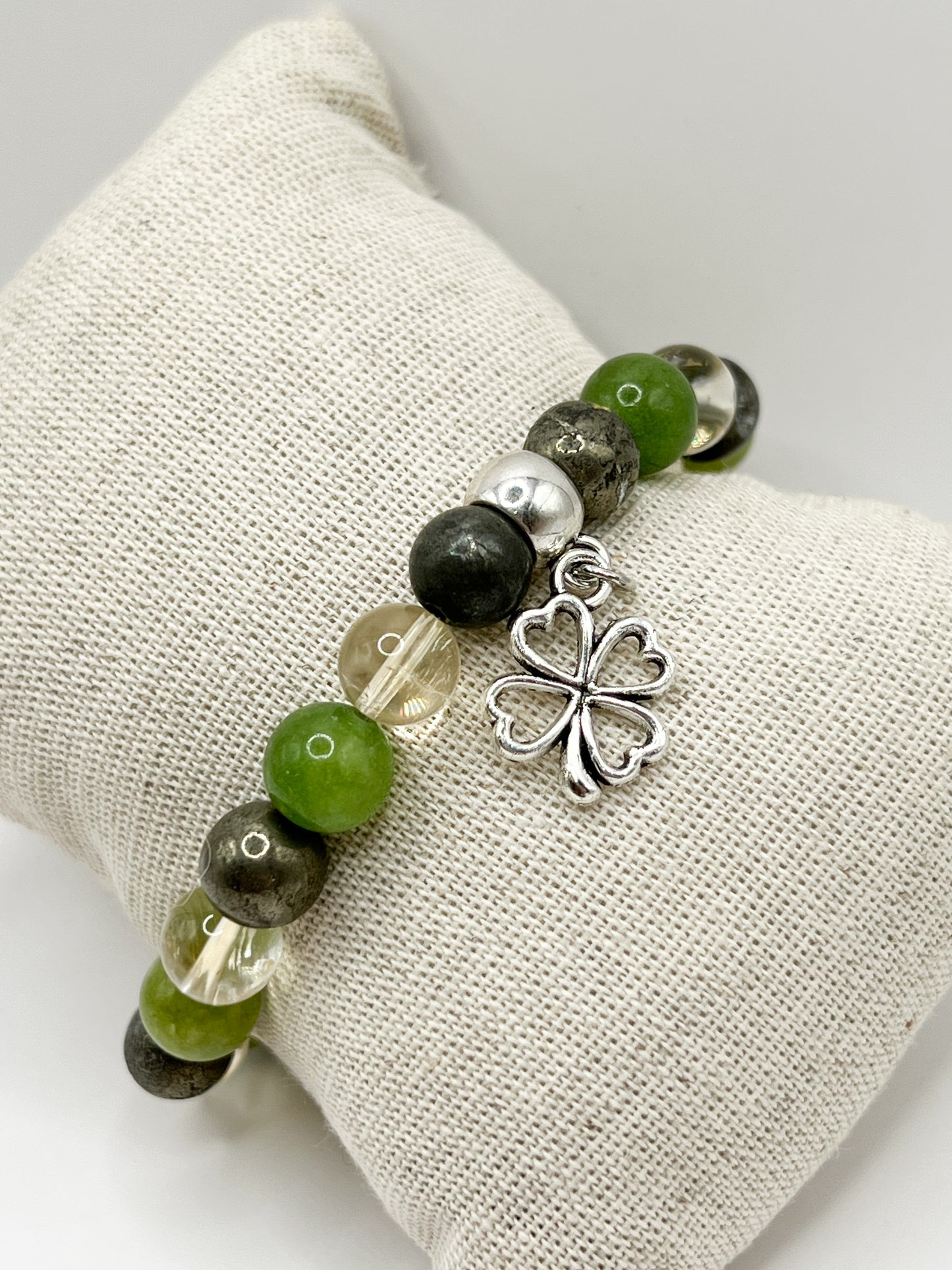 Bracelet Porte-Bonheur en Lithothérapie – Bienfaits et Énergie Positive au Poignet