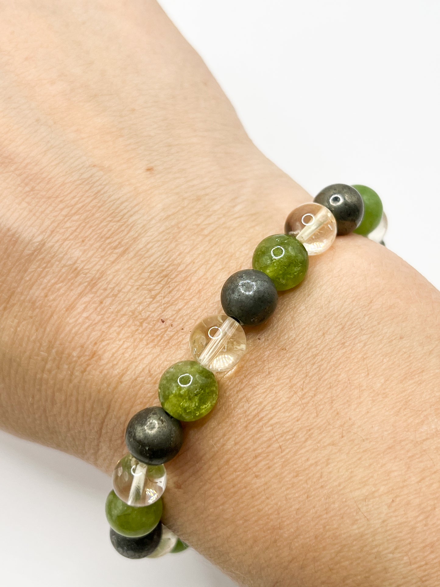 Bracelet Porte-Bonheur en Pierres Naturelles – Protégez et Attirez les Bonnes Énergies