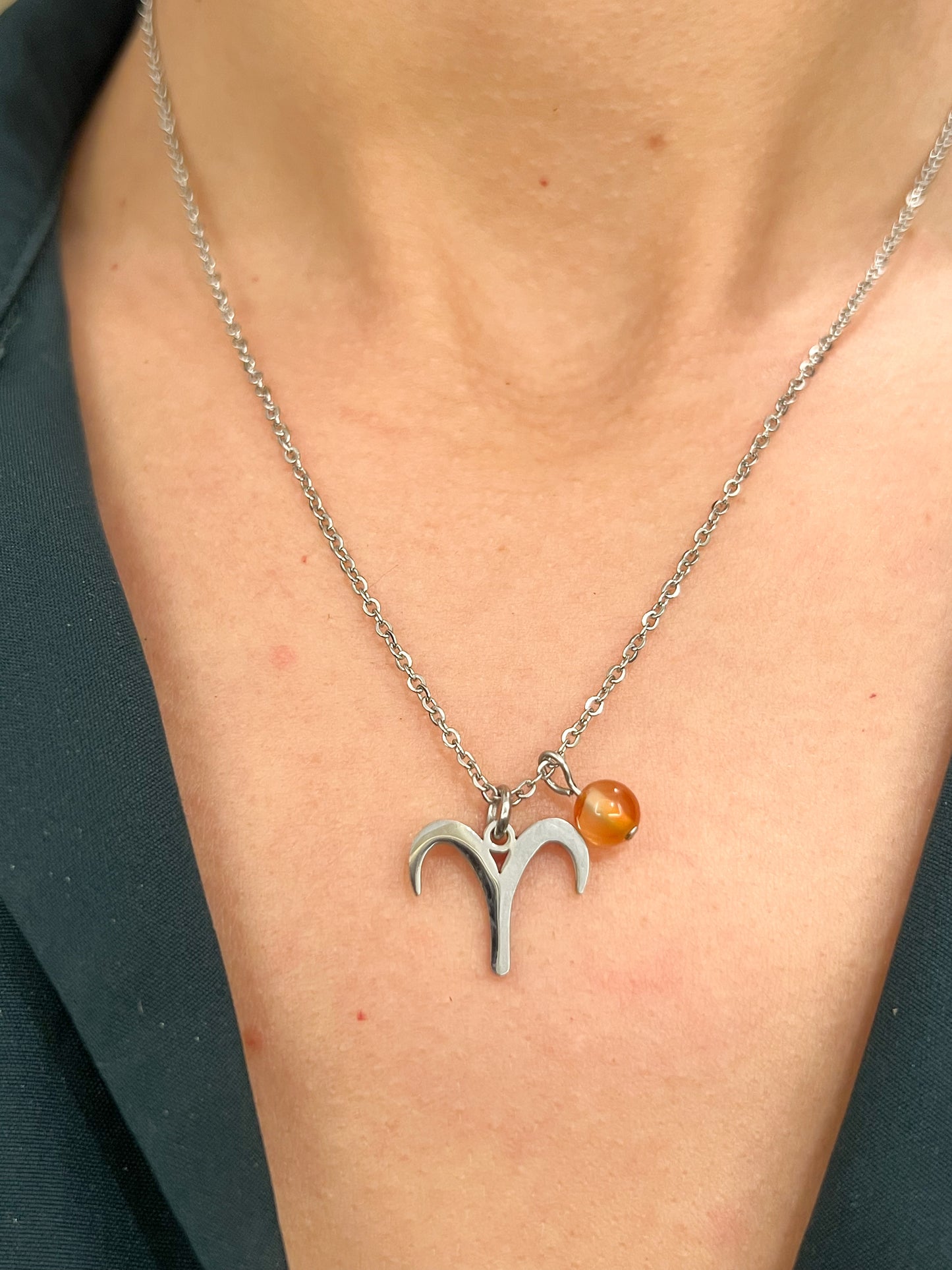Collier Zodiaque Bélier en Acier Inoxydable Argenté – Bijou Astrologique Tendance