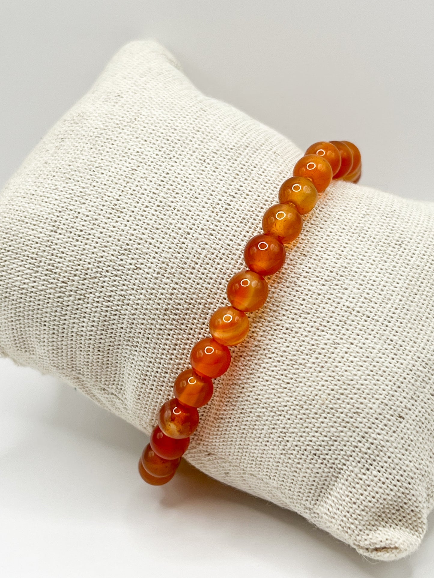 Bracelet en Cornaline 6mm – Vitalité et Confiance au Quotidien