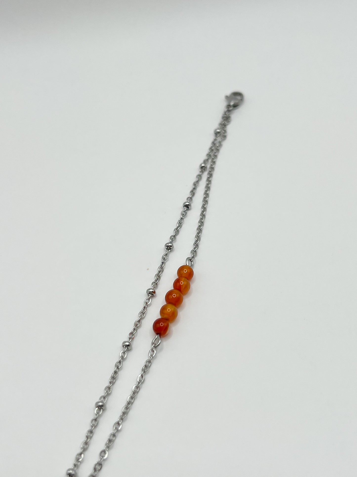 Bracelet double rang cornaline et acier argenté – Élégance et énergie au poignet