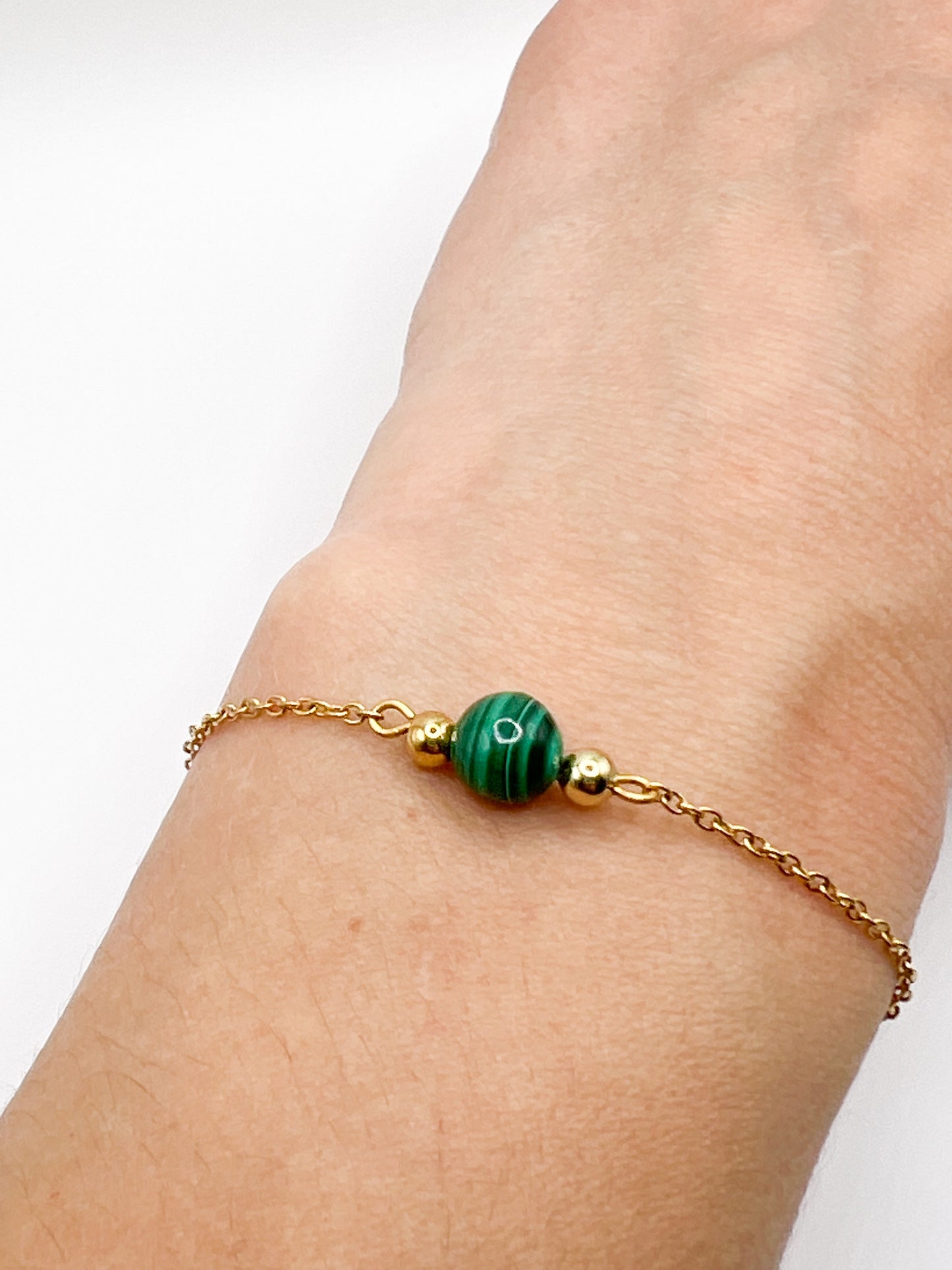 Bracelet malachite doré – Pierre de protection et de transformation au poignet