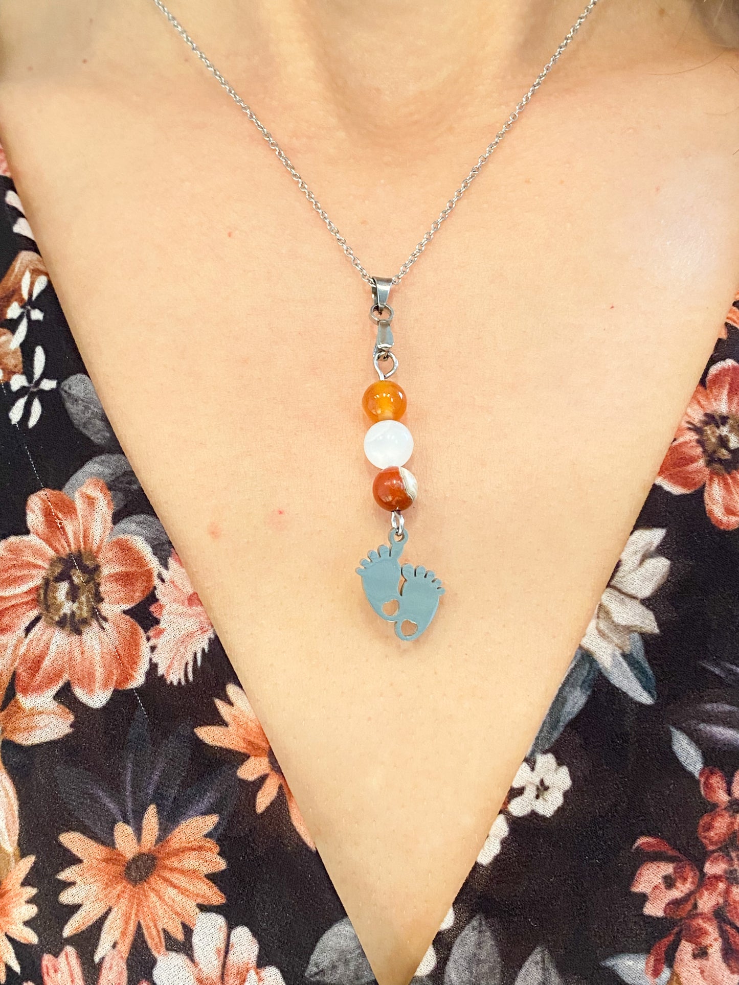 Pierres Fertilité et Élégance : Collier en Acier Inoxydable avec Pierre de Lune pour Vitalité