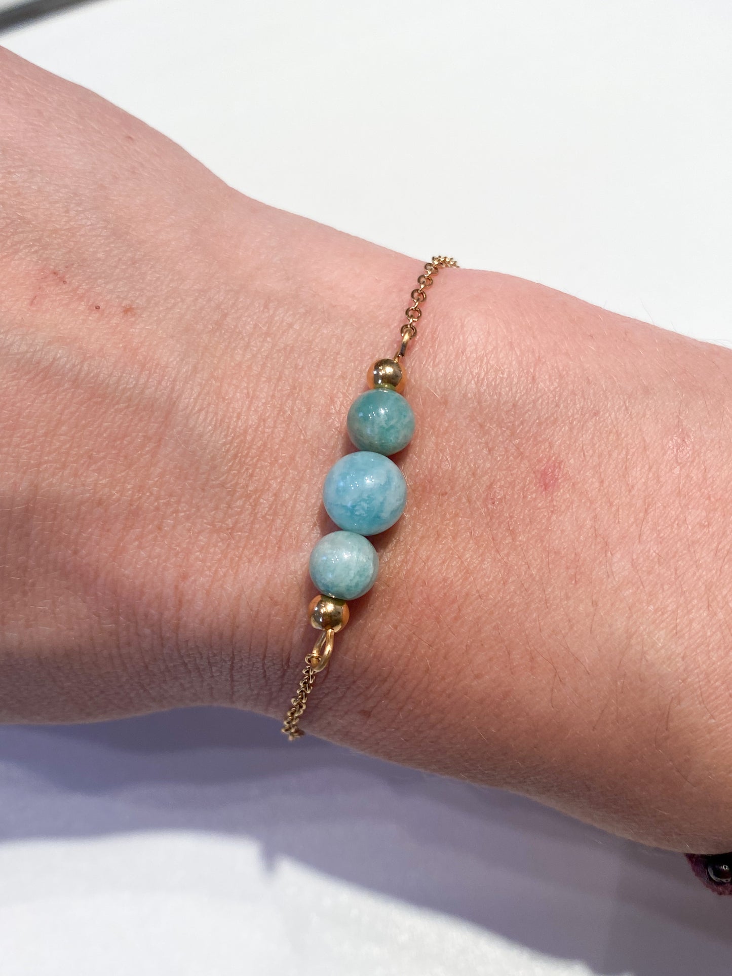 Bracelet en Acier Inoxydable Doré : Élégance Éclatante avec Amazonite