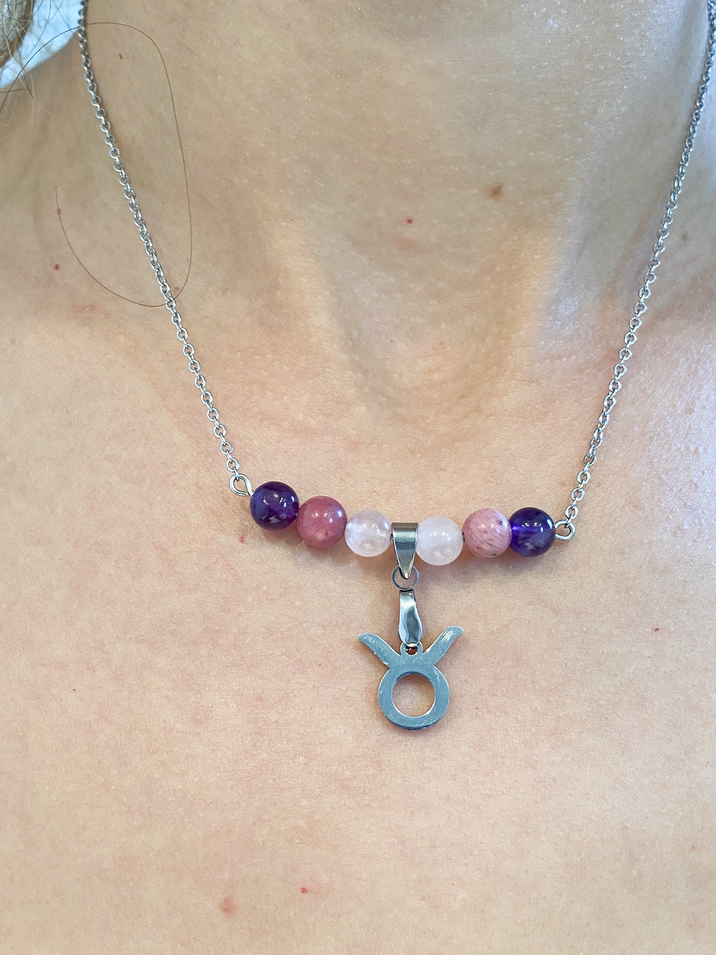 Collier Spécial Taureau : Énergie et Stabilité avec Quartz Rose, Rhodonite et Améthyste en Acier Inoxydable Argenté