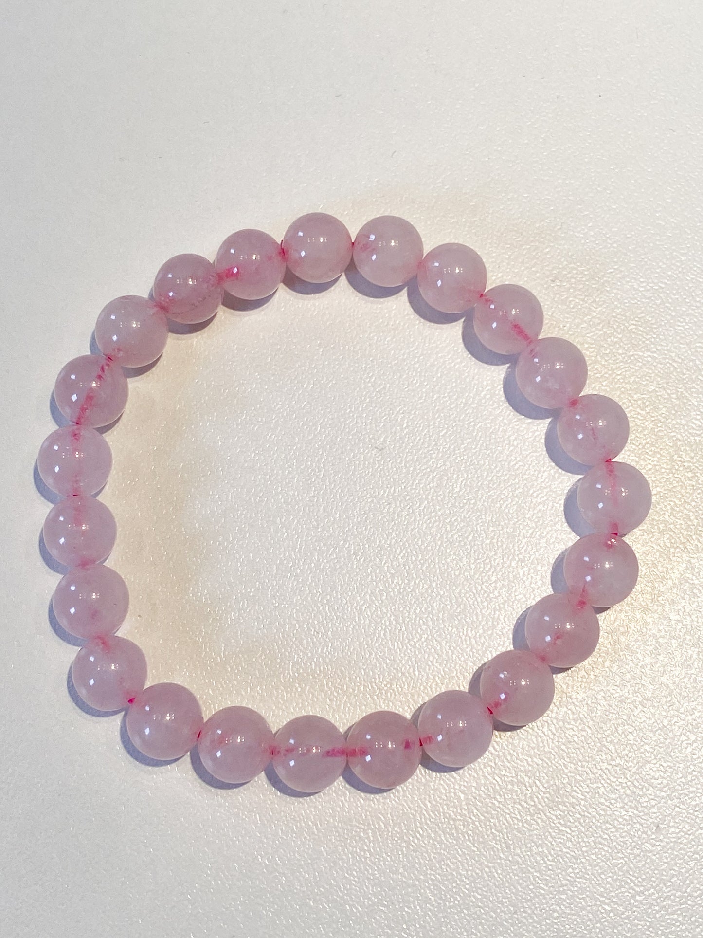 Bracelet en Quartz Rose 8mm : Élégance Naturelle et Bienfaits Apaisants