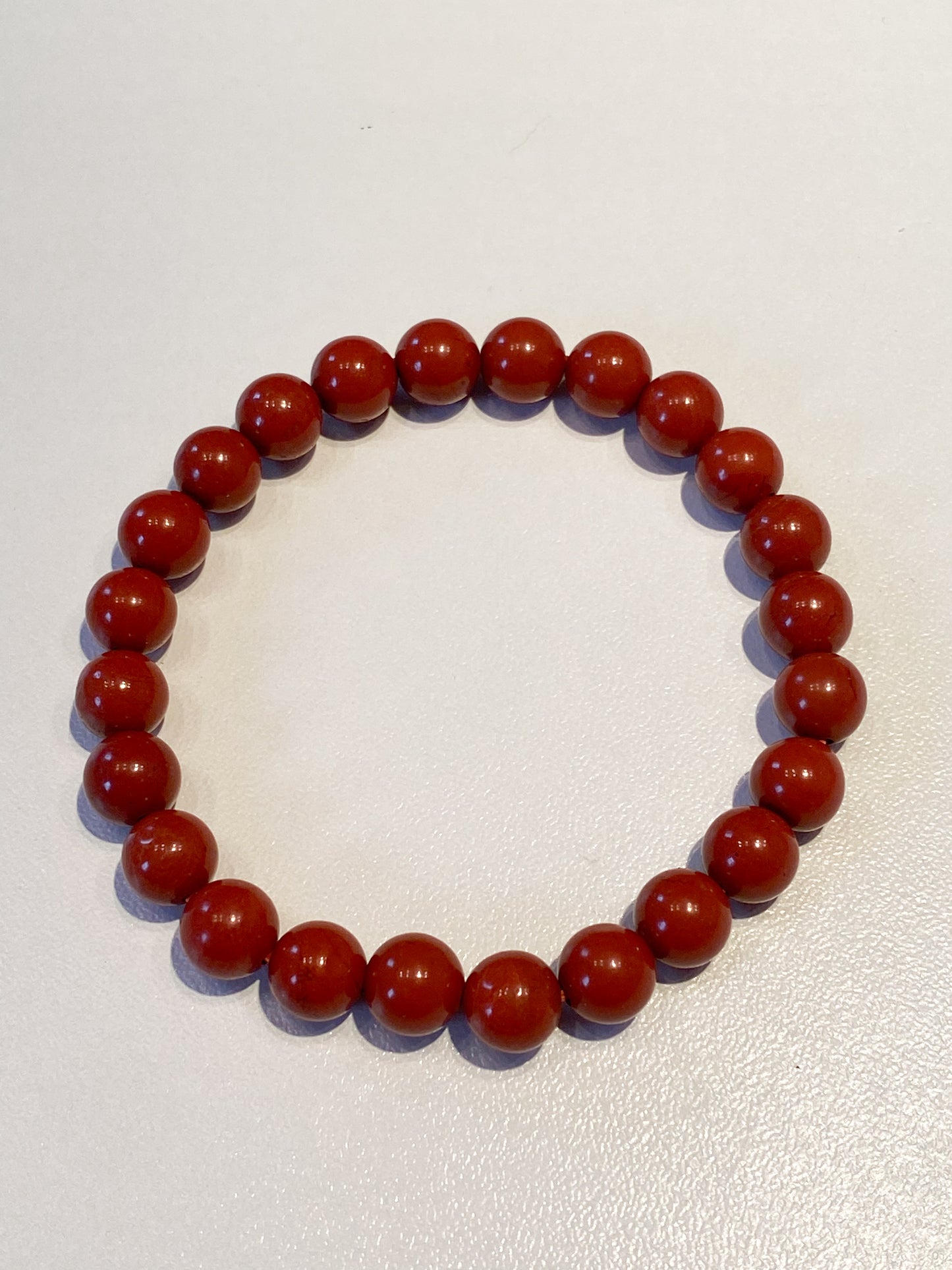 Bracelet en Jaspe Rouge 8mm : Élégance Naturelle et Énergie Revitalisante