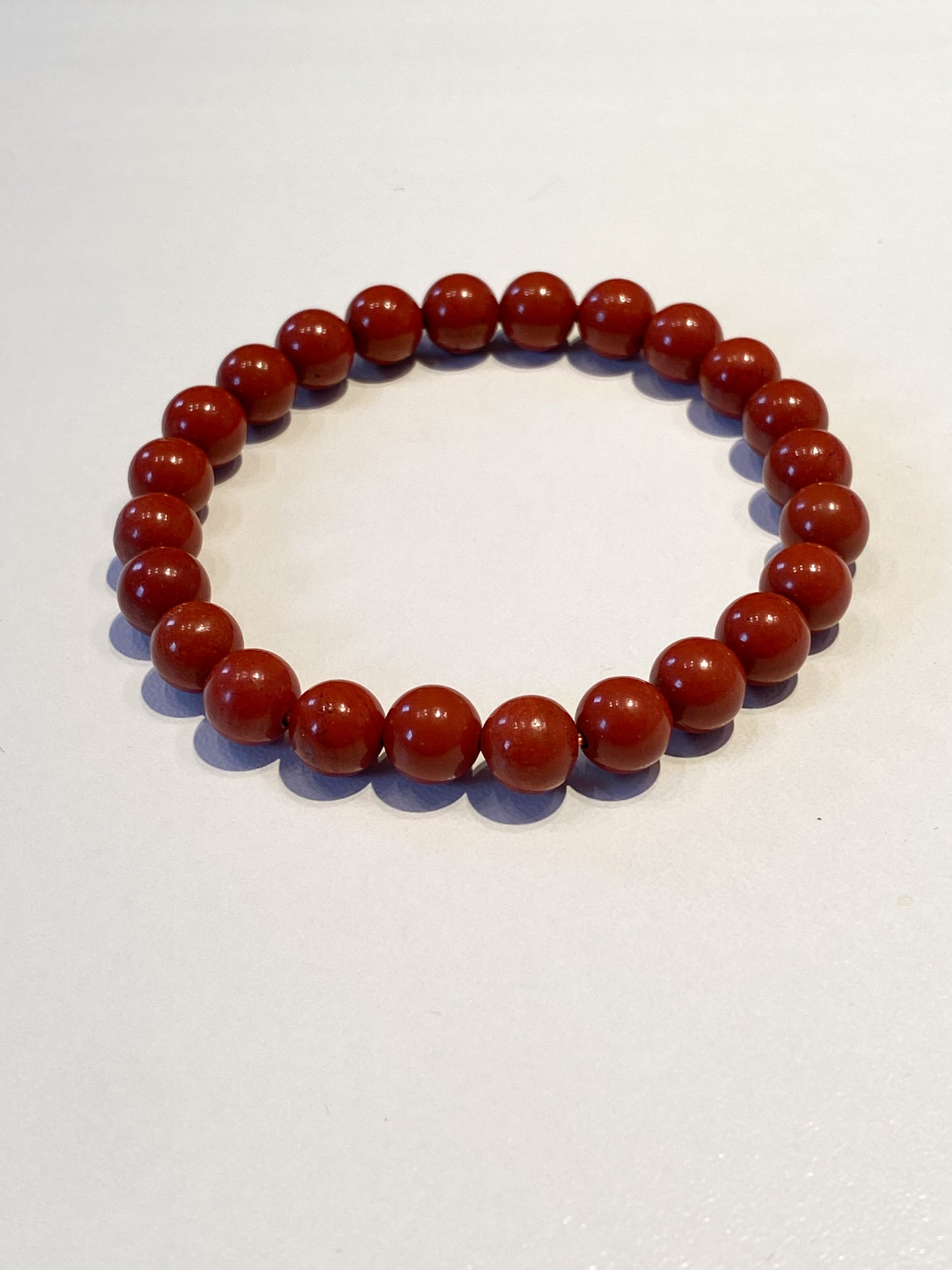 Bracelet en Jaspe Rouge 8mm : Élégance Naturelle et Énergie Revitalisante