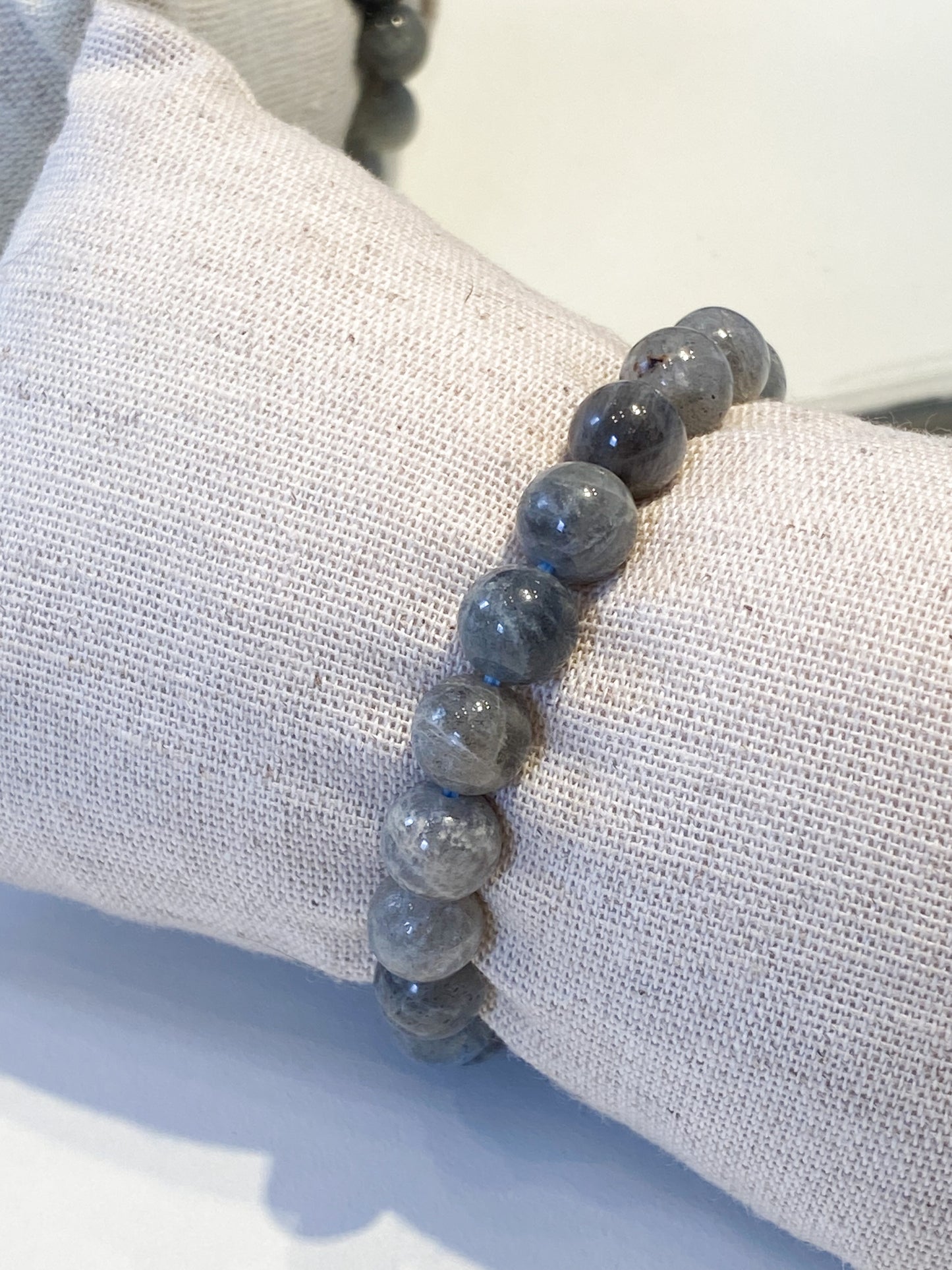 Bracelet en Labradorite 8 mm : Protection Énergétique et Élégance