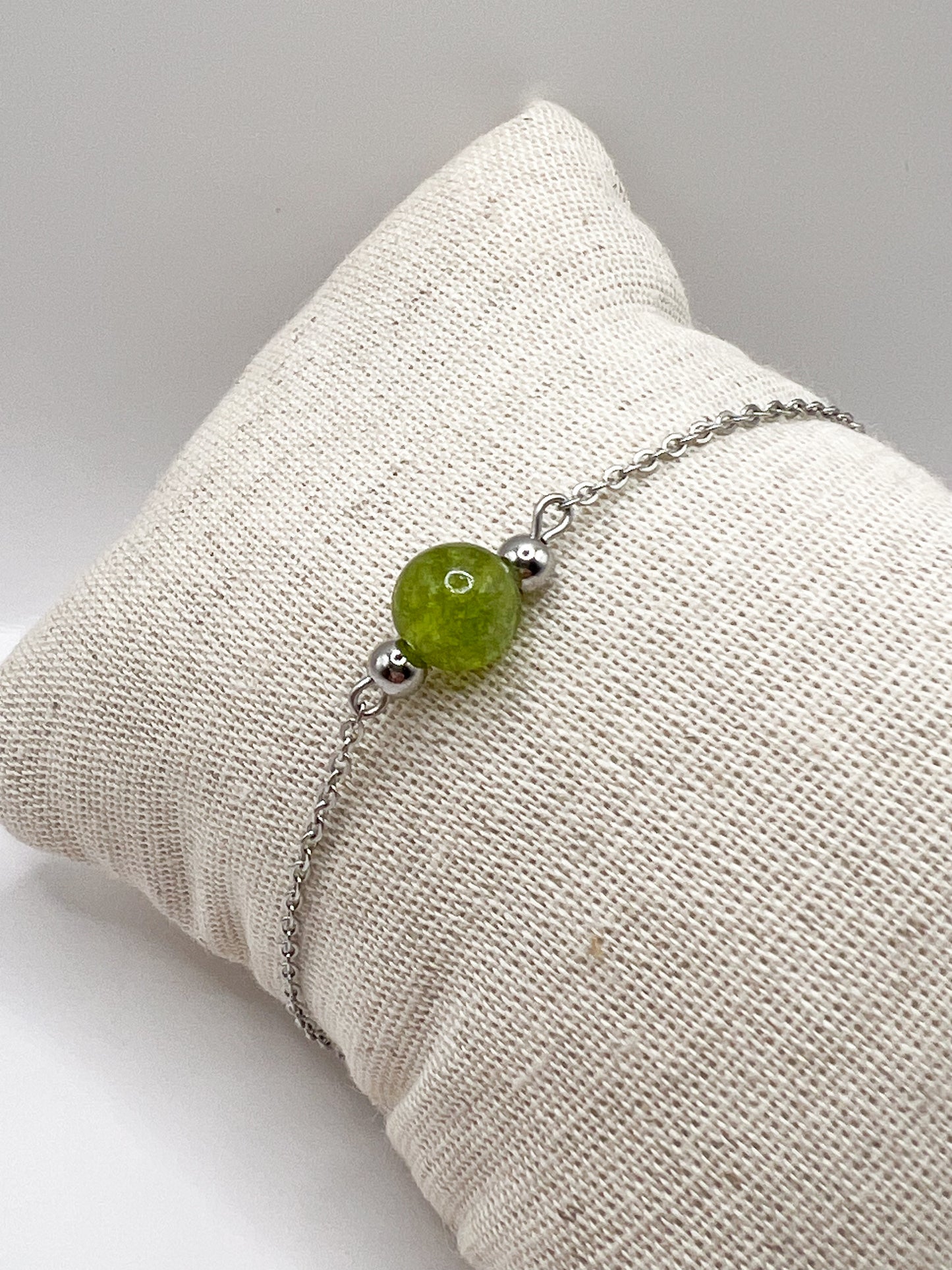 Bracelet Péridot Naturel & Acier Argenté – Vitalité, Protection & Élégance