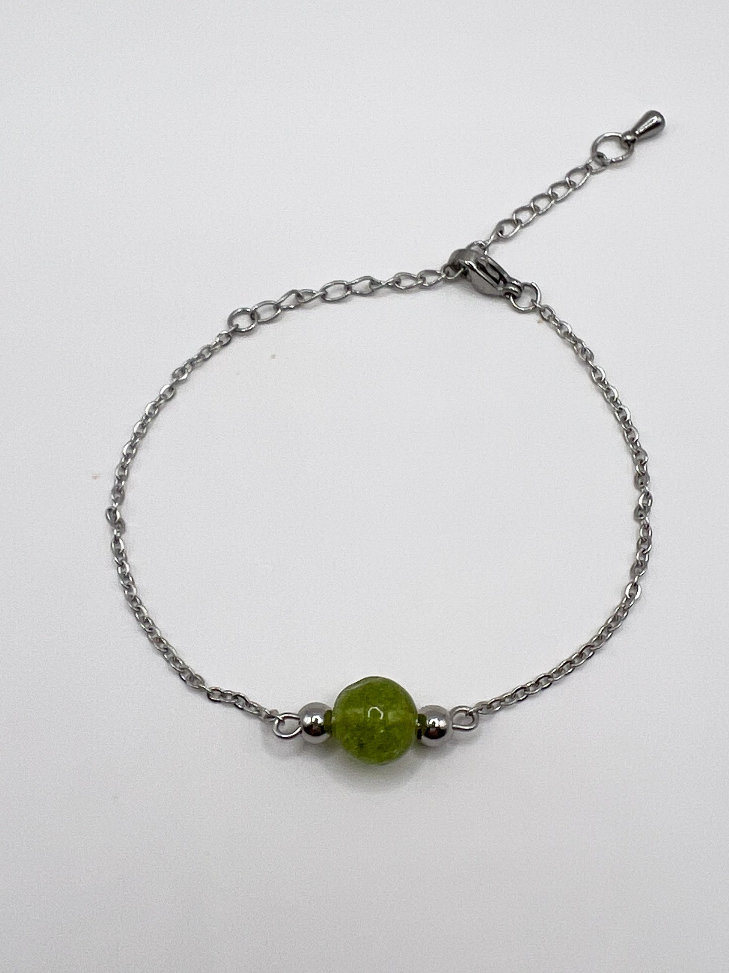 Bracelet Péridot Naturel & Acier Argenté – Vitalité, Protection & Élégance