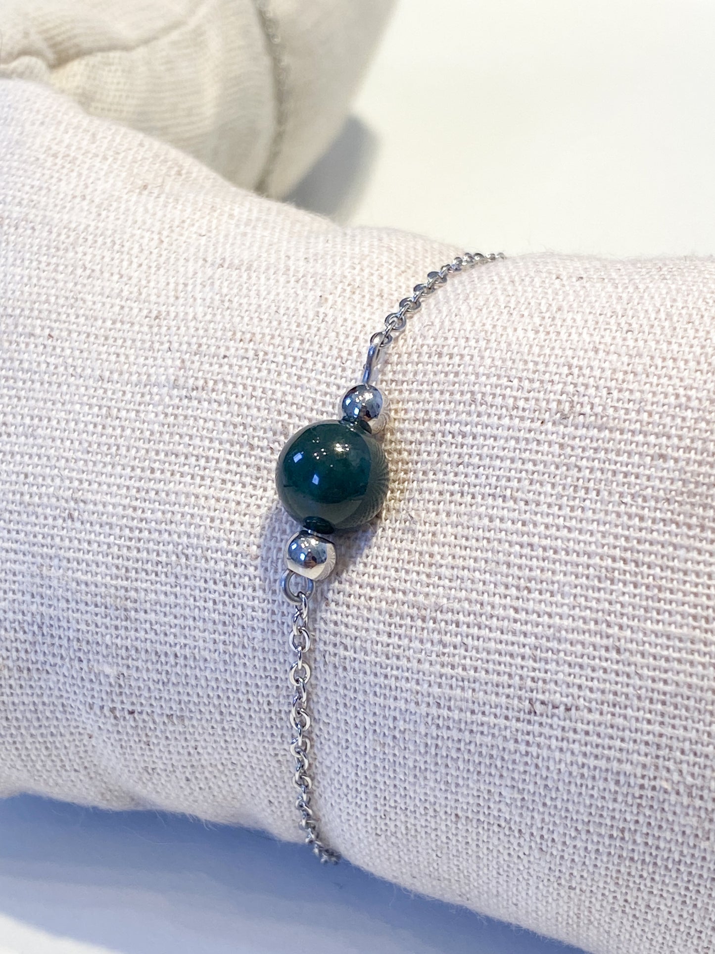 Bracelet en Acier Inoxydable Argenté avec Perle d'Agate Mousse – Élégance et Bien-être