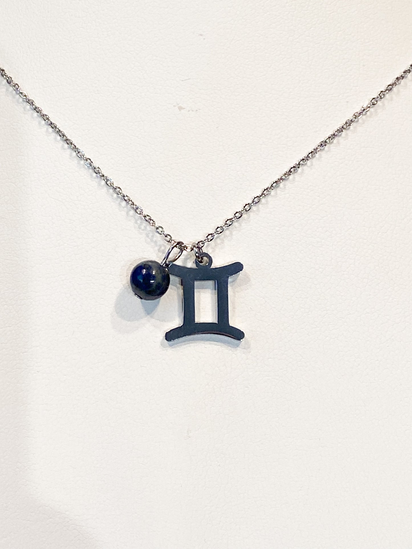 Collier gémeaux en acier inoxydable argenté avec pierre naturelle Lapis Lazuli