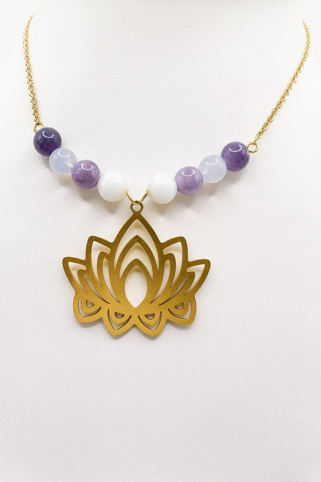 Collier Ménopause en Pierre Naturelle & Acier Doré – Bien-Être, Harmonie & Équilibre Féminin