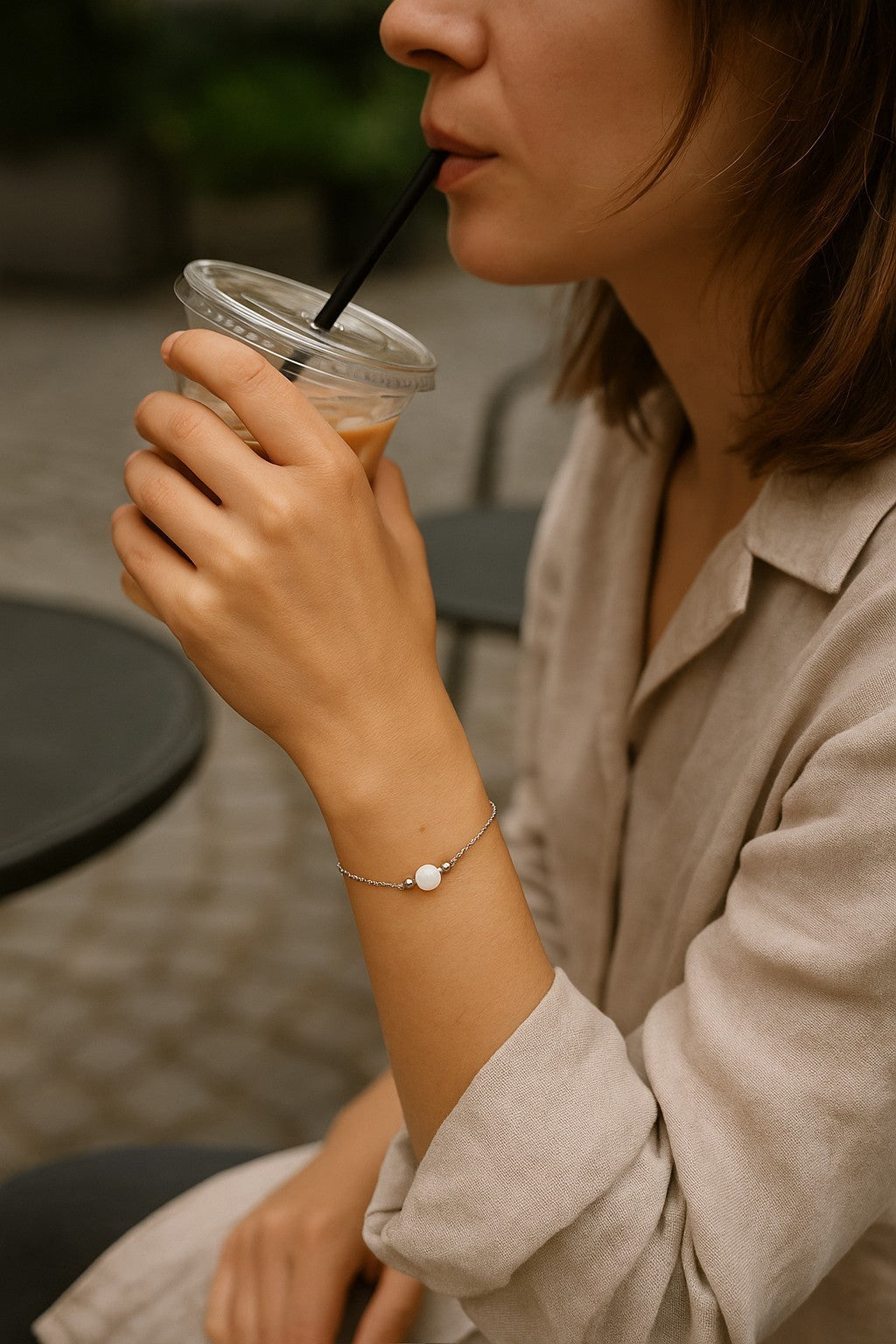 Bracelet en Pierre de Lune Naturelle et Acier Argenté – Bijou Raffiné et Durable