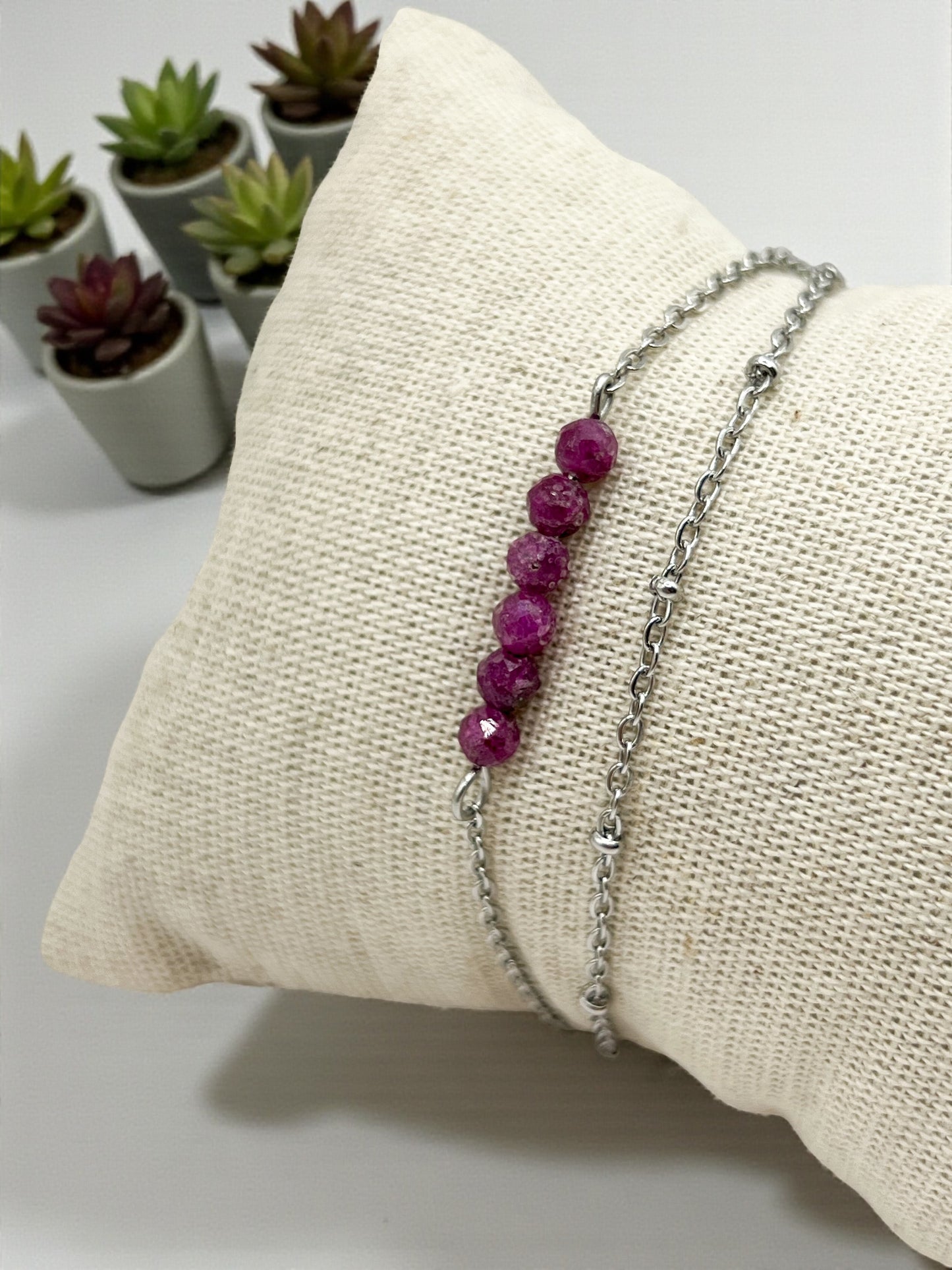 Bracelet Rubis Double Rang en Acier Inoxydable Argenté – Passion, Vitalité & Élégance