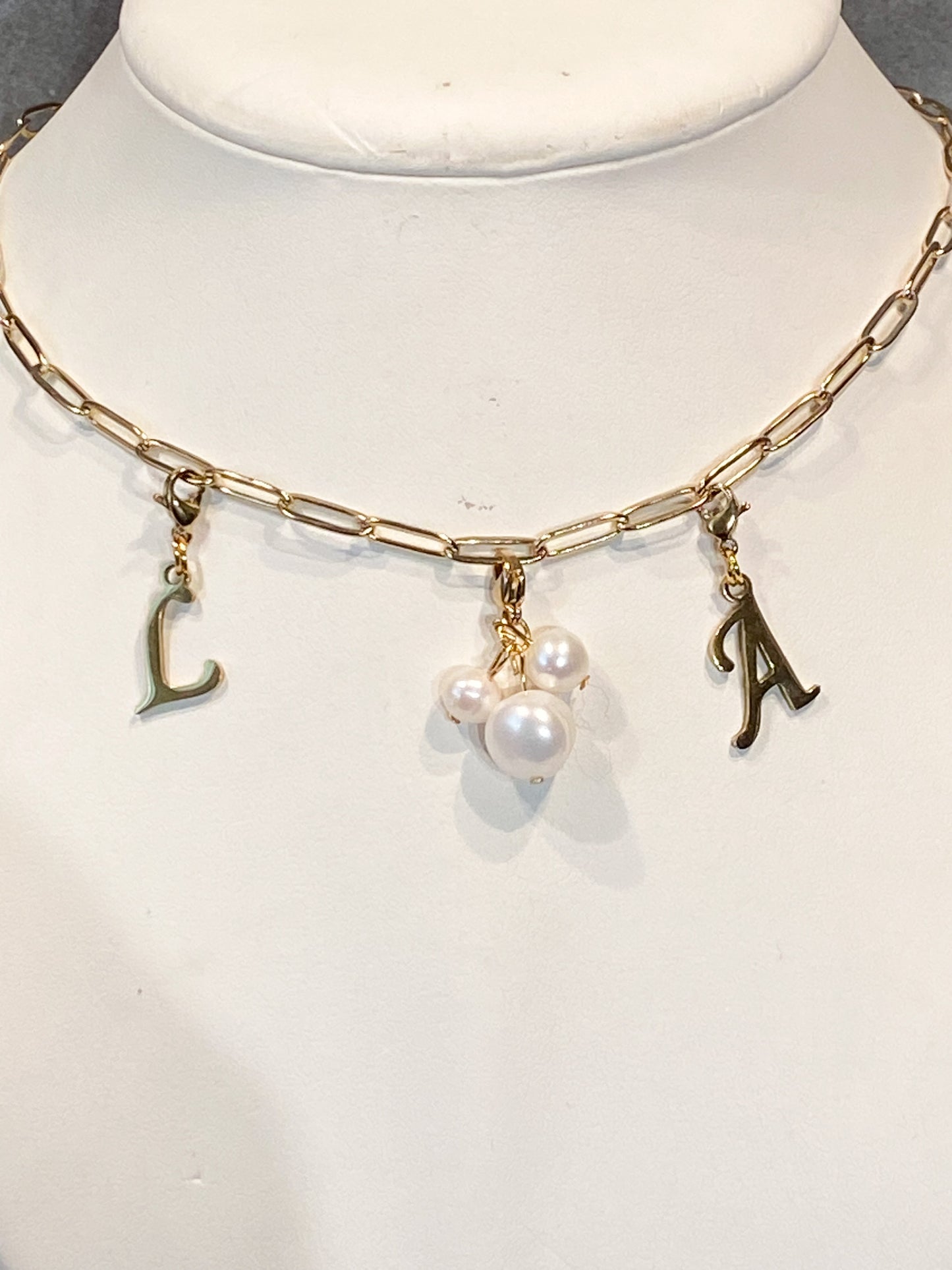 Charm lettre initiale doré