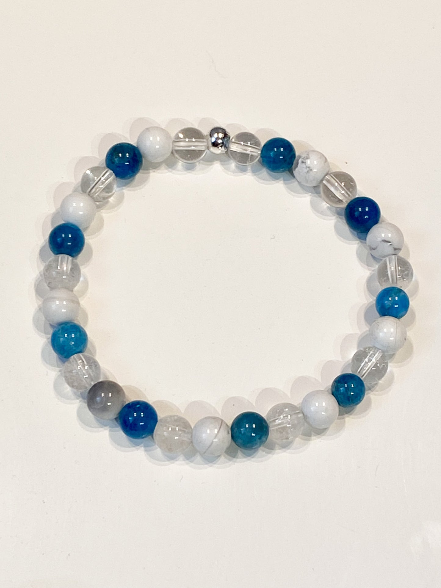 Bracelet en pierres naturelles en Apatite, Howlite et cristal de Roche " Spécial Minceur "