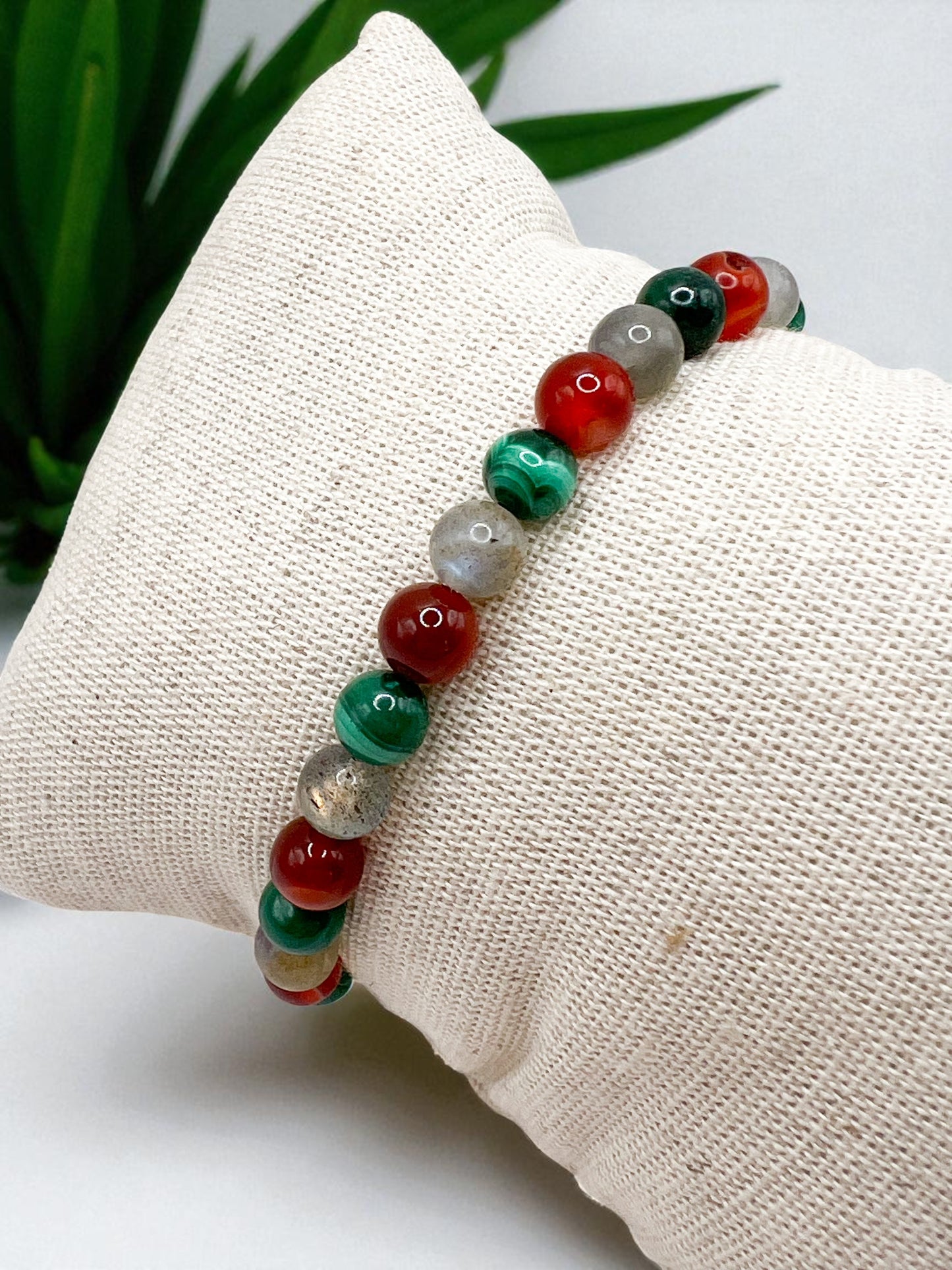 Bracelet Anti-Douleur en Pierres Naturelles – Malachite, Labradorite & Cornaline